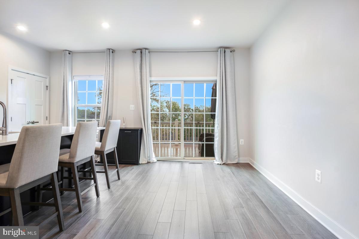 LAKE LINGANORE - Residential