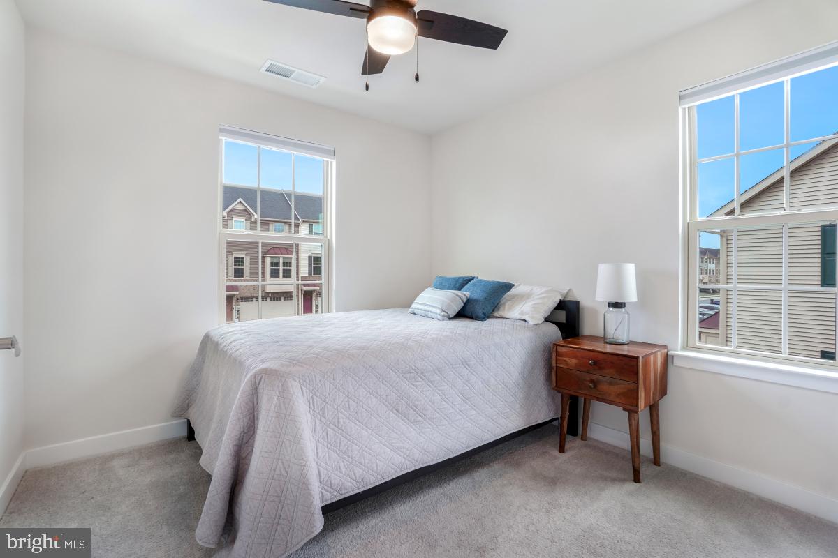 LAKE LINGANORE - Residential