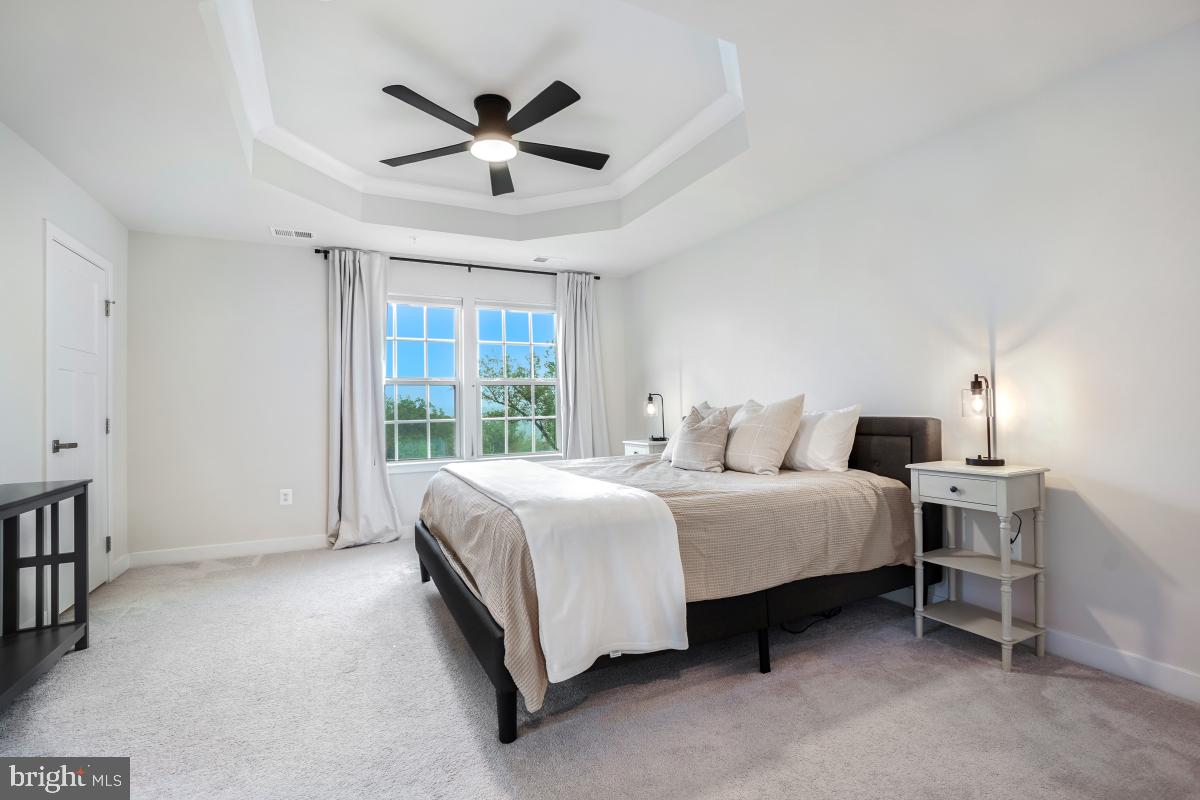 LAKE LINGANORE - Residential