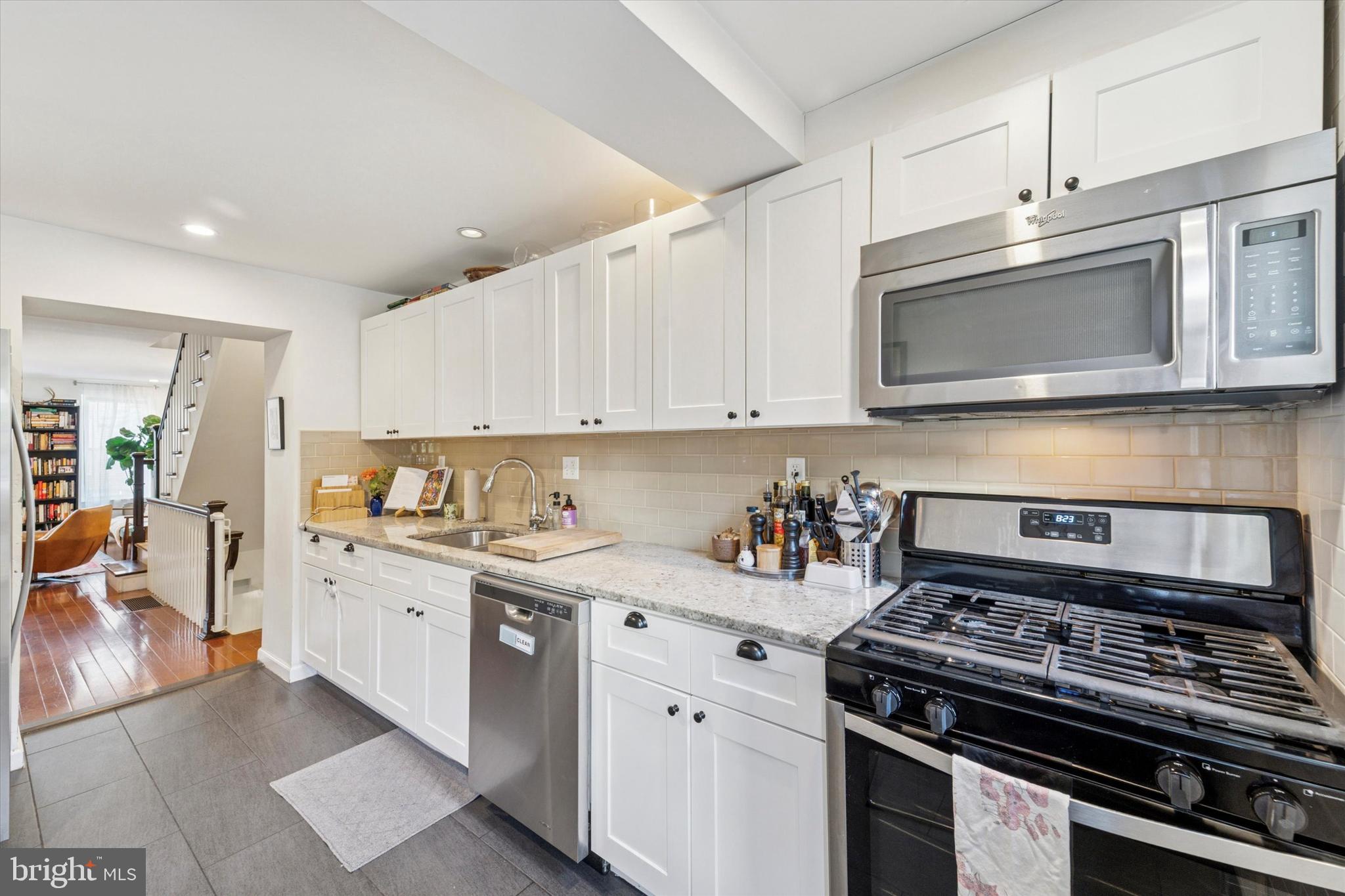 GRADUATE HOSPITAL - Residential Lease