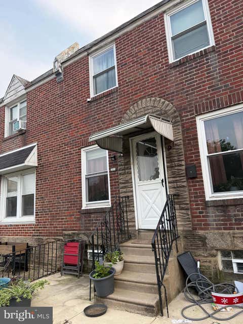 Townhouse For Sale - 604 Alcott Street<br/> PHILADELPHIA, PA 19120
