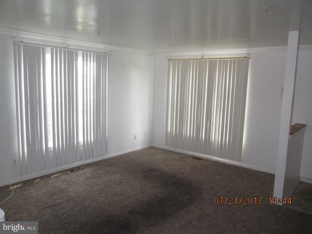 BOSTON COURTS - Residential