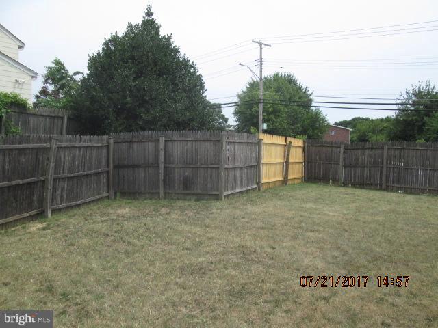 BOSTON COURTS - Residential