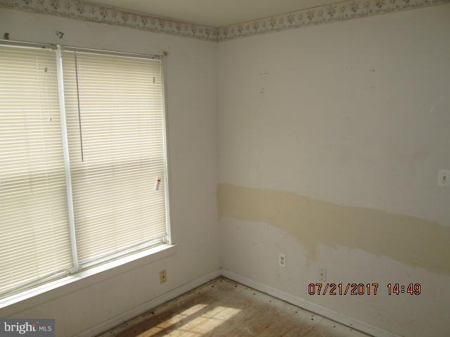 BOSTON COURTS - Residential