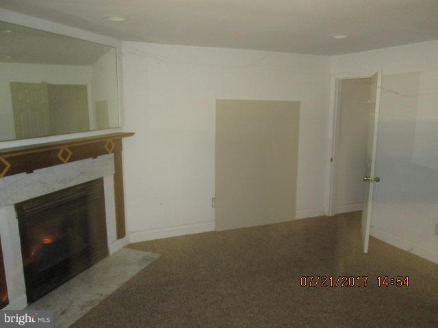 BOSTON COURTS - Residential