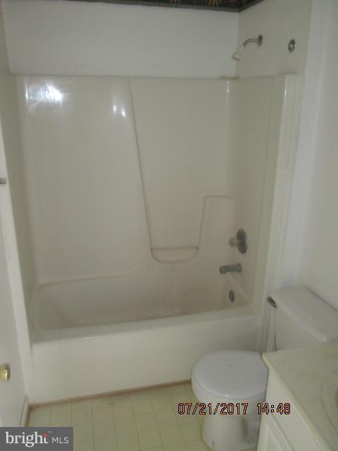 BOSTON COURTS - Residential