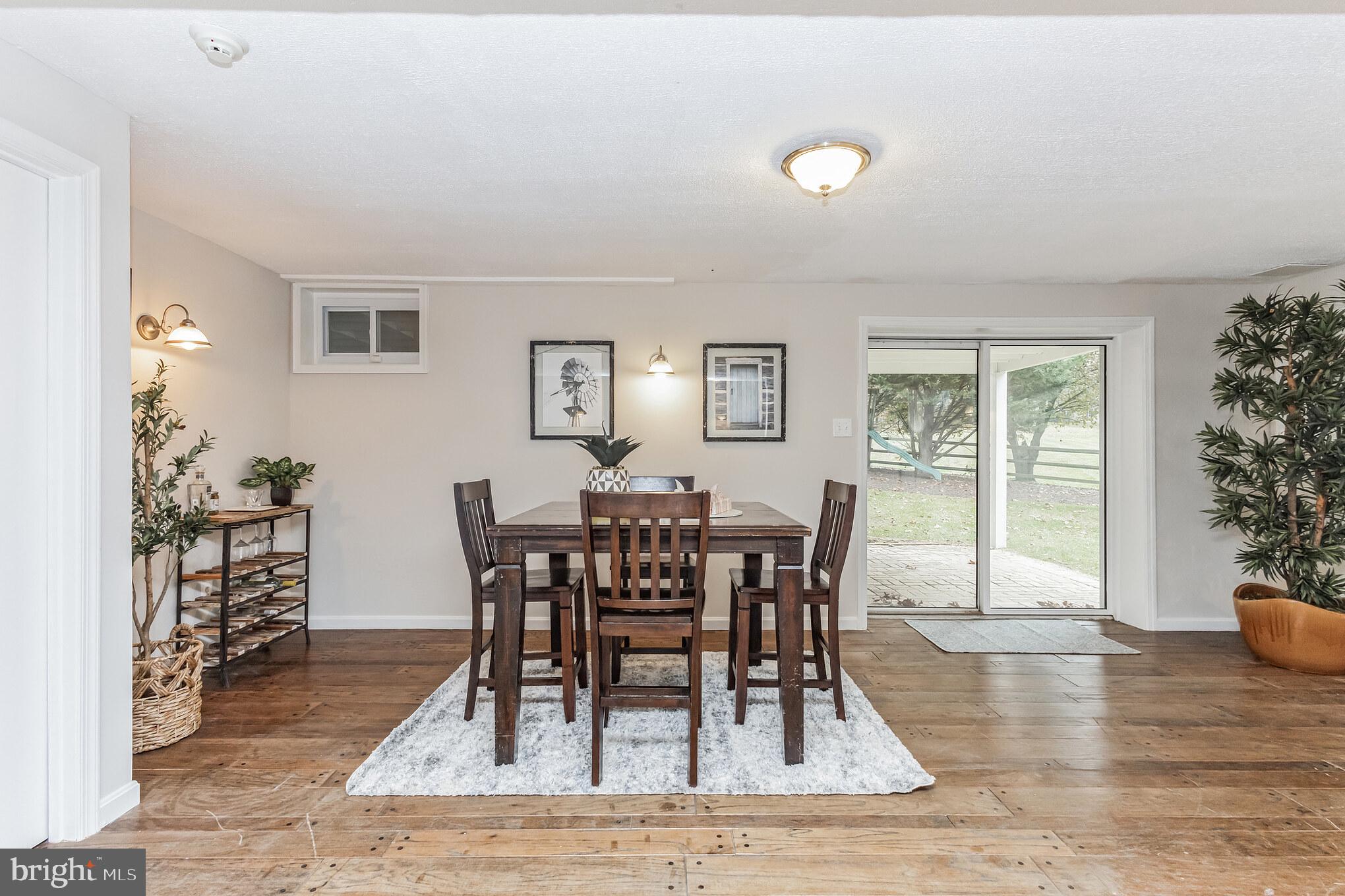 FOXLAIR ACRES - Residential