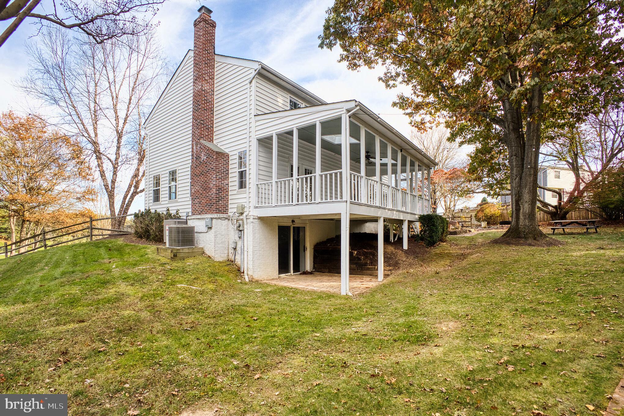 FOXLAIR ACRES - Residential