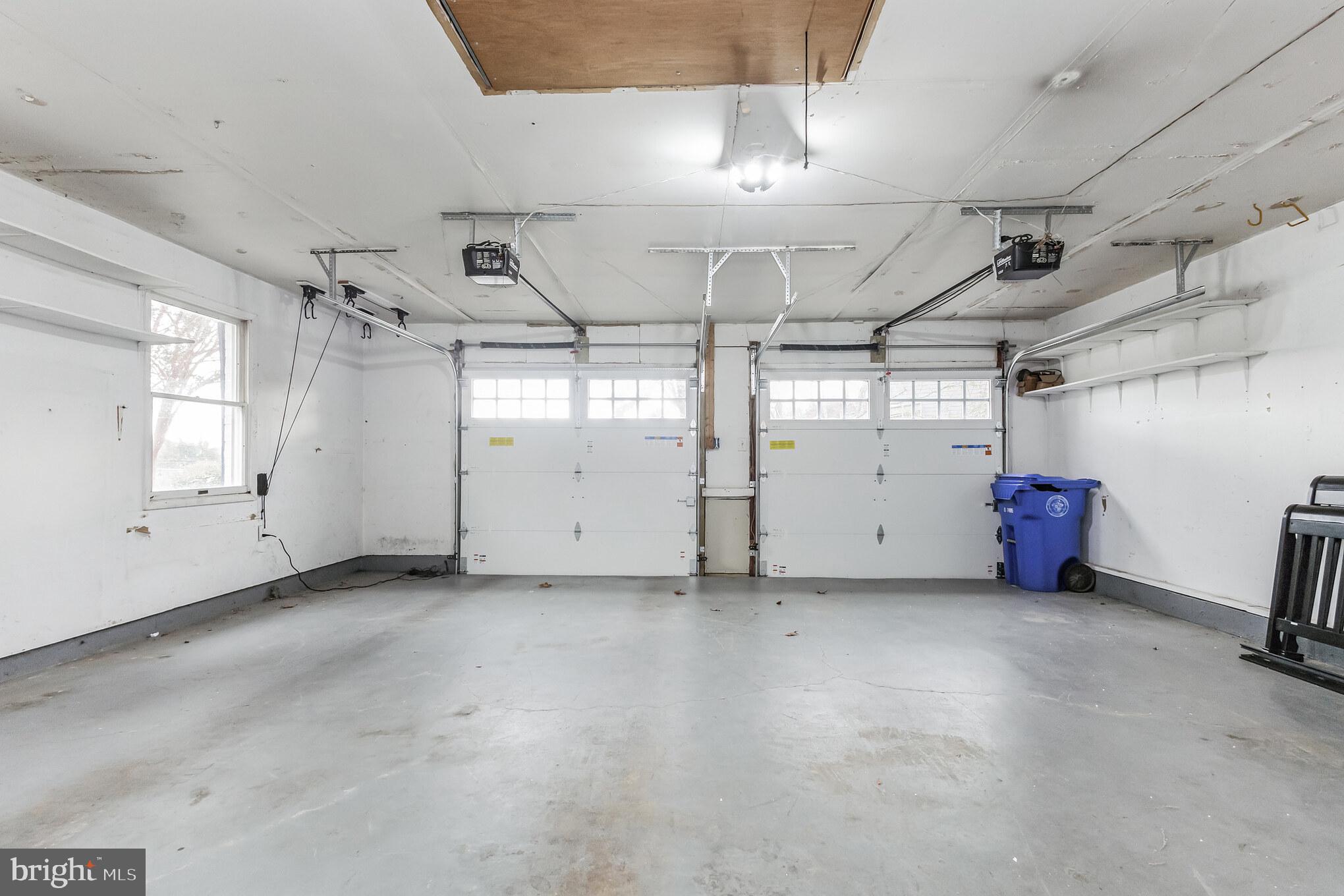 FOXLAIR ACRES - Residential