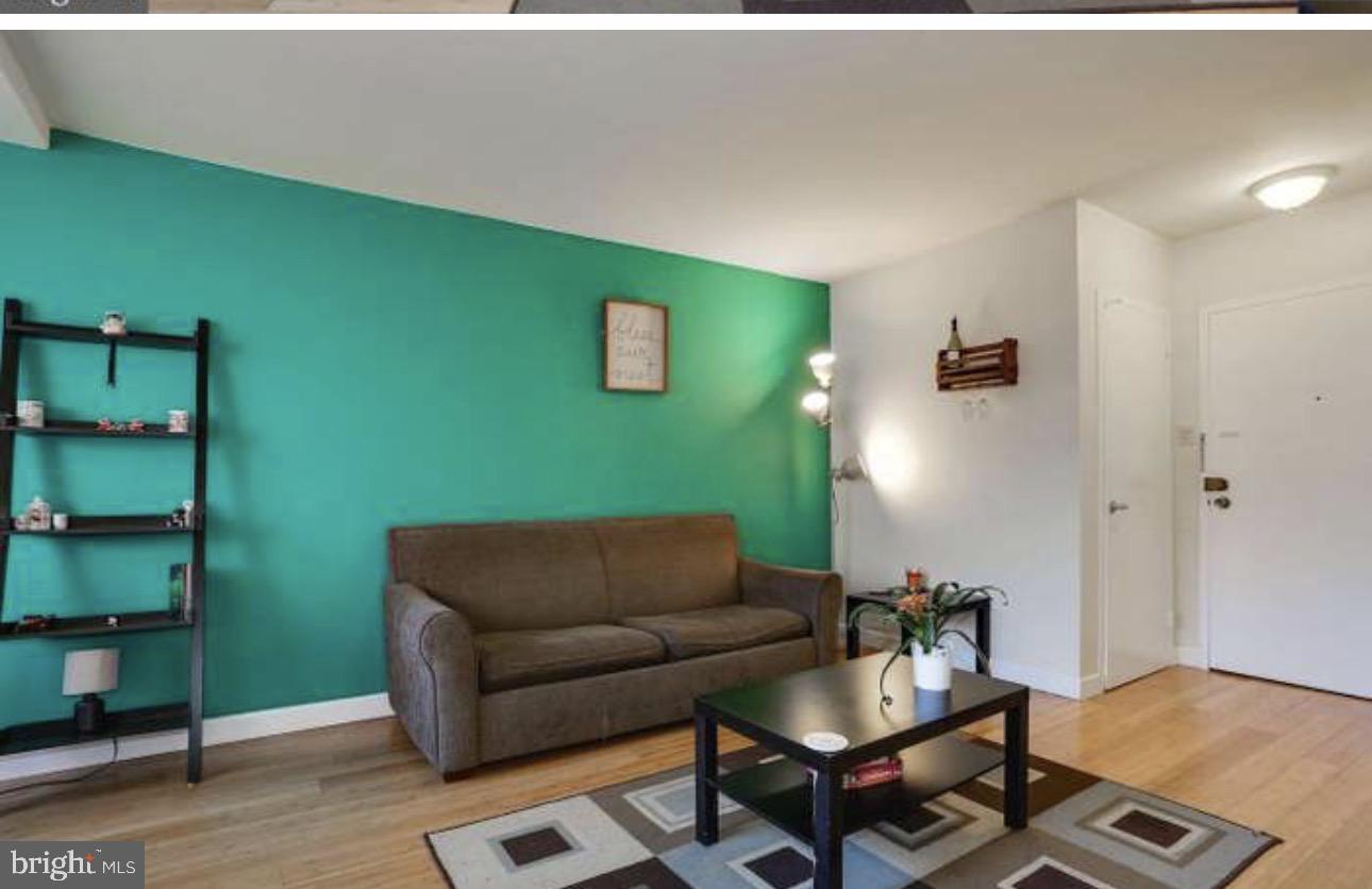 1111 ARLINGTON BOULEVARD 825