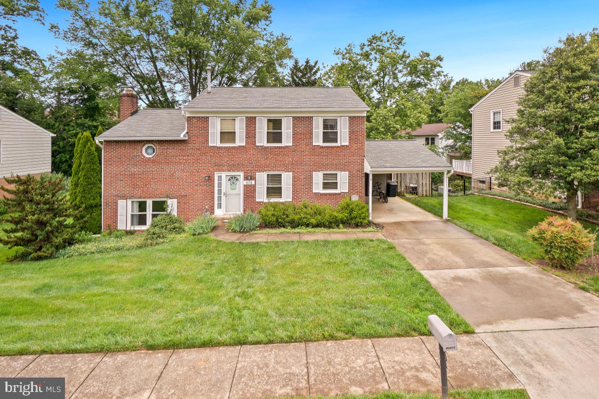 404 TAPAWINGO ROAD SE