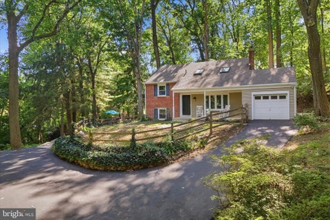 Photo of 10 Wooded Lane, MEDIA, PA 19063 (MLS # PADE2122468)