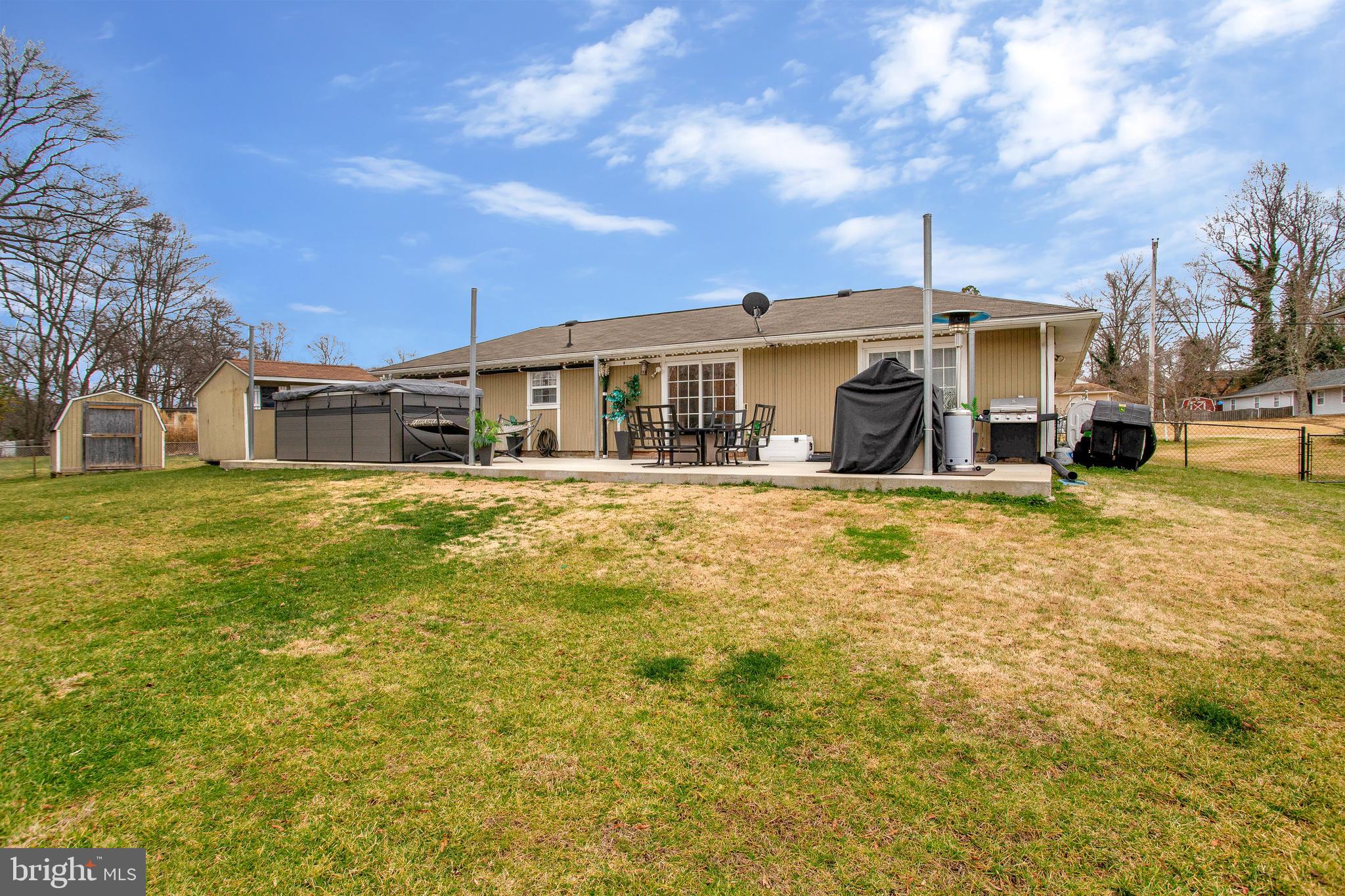 COUNTRY CLUB SOUTH - Residential