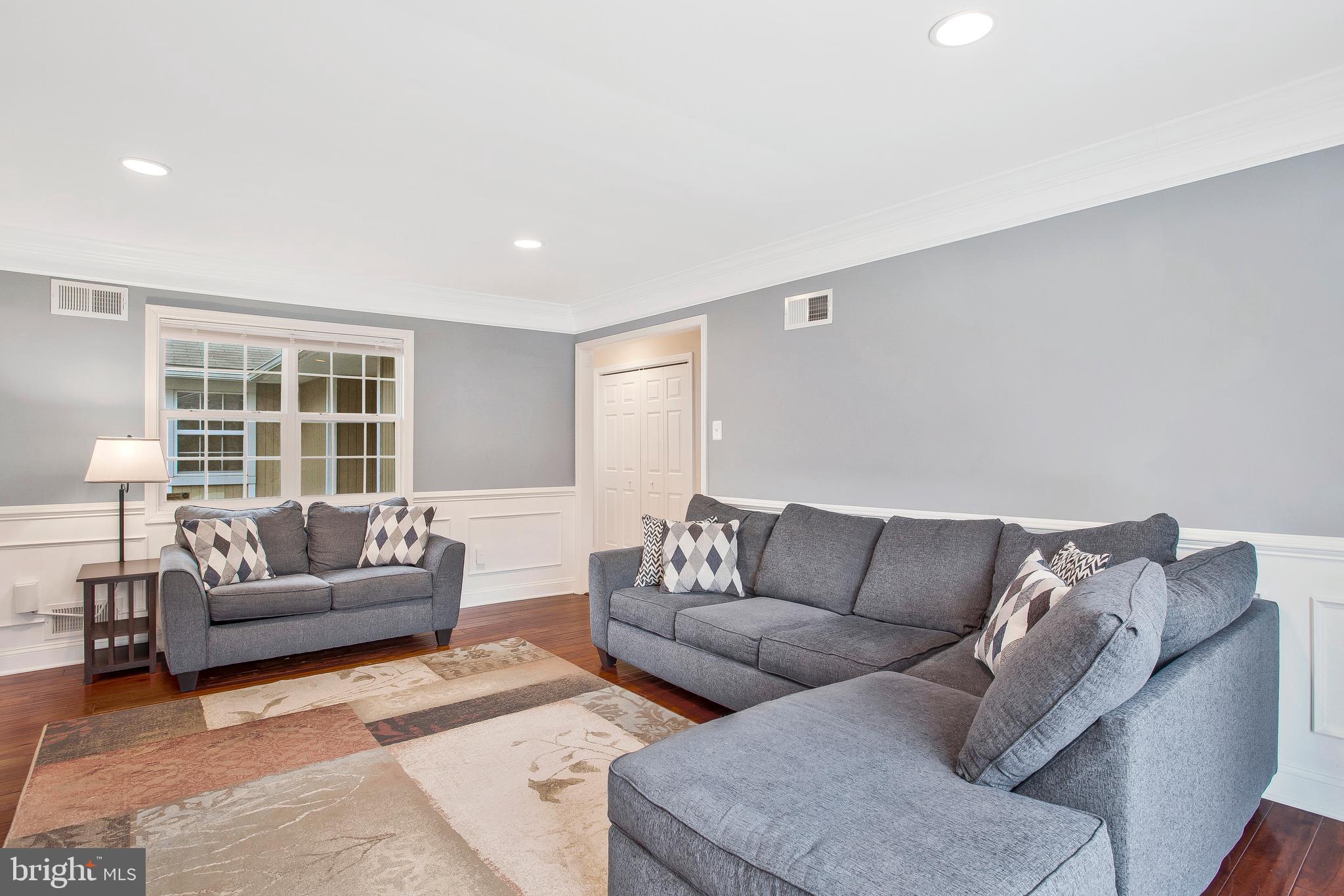 COUNTRY CLUB SOUTH - Residential