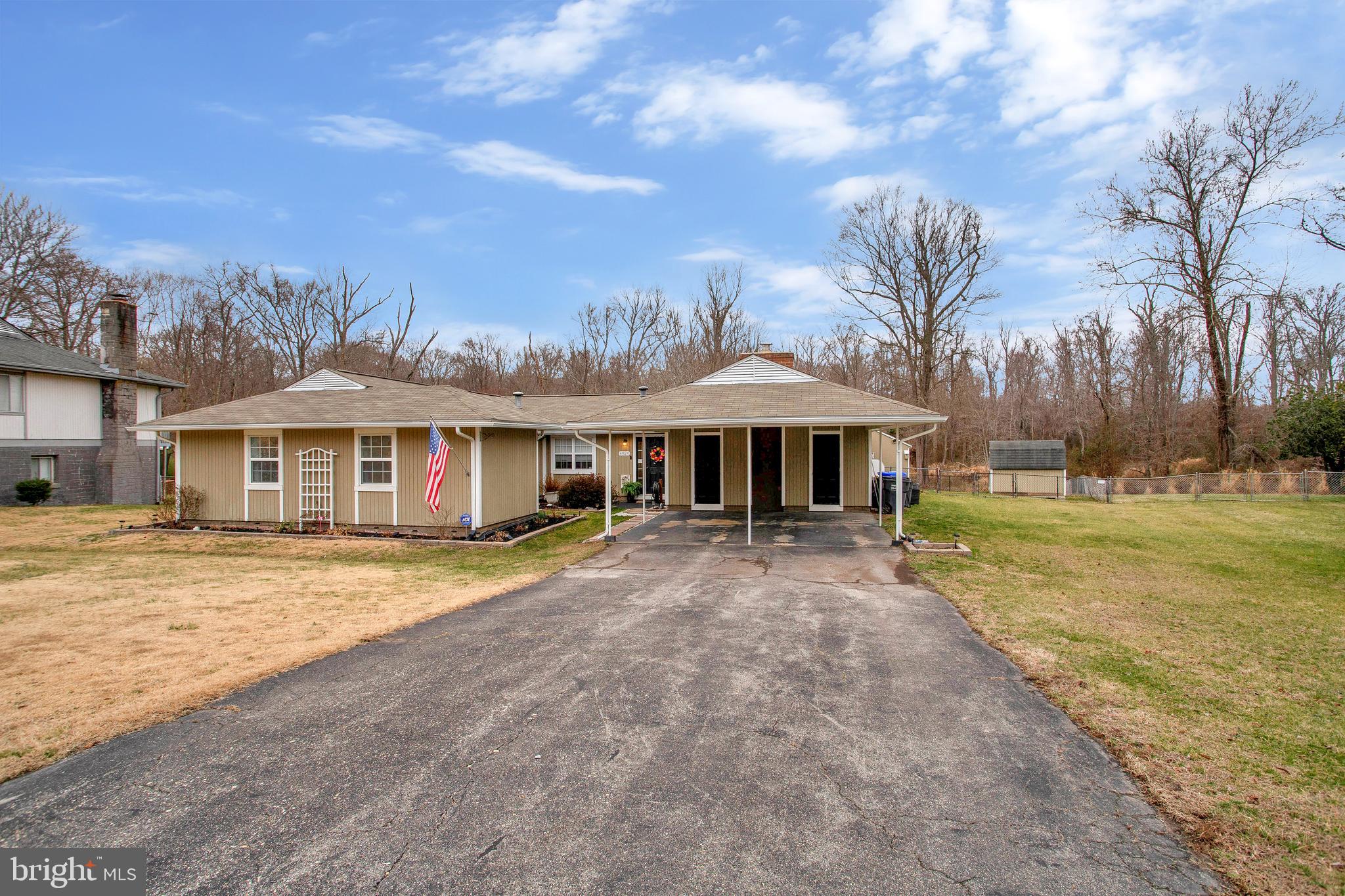 COUNTRY CLUB SOUTH - Residential