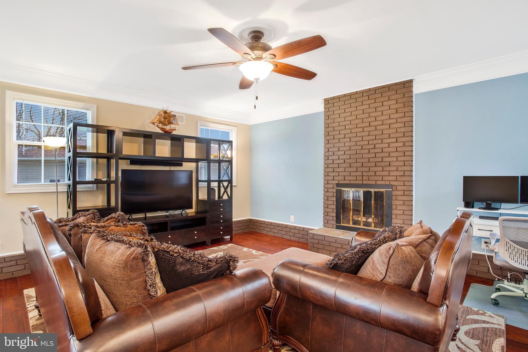 COUNTRY CLUB SOUTH - Residential