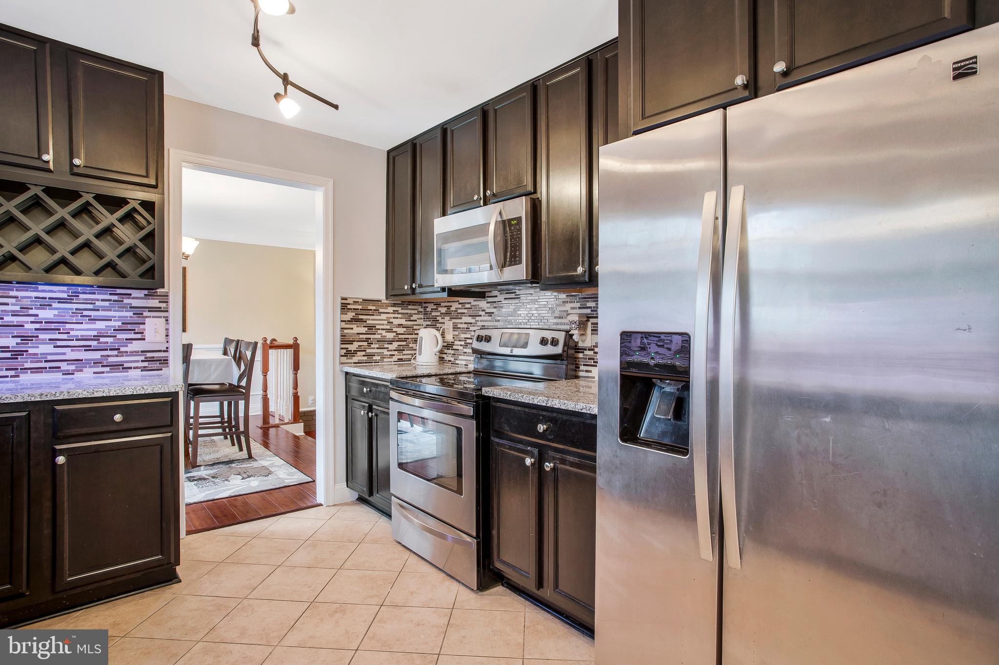 COUNTRY CLUB SOUTH - Residential