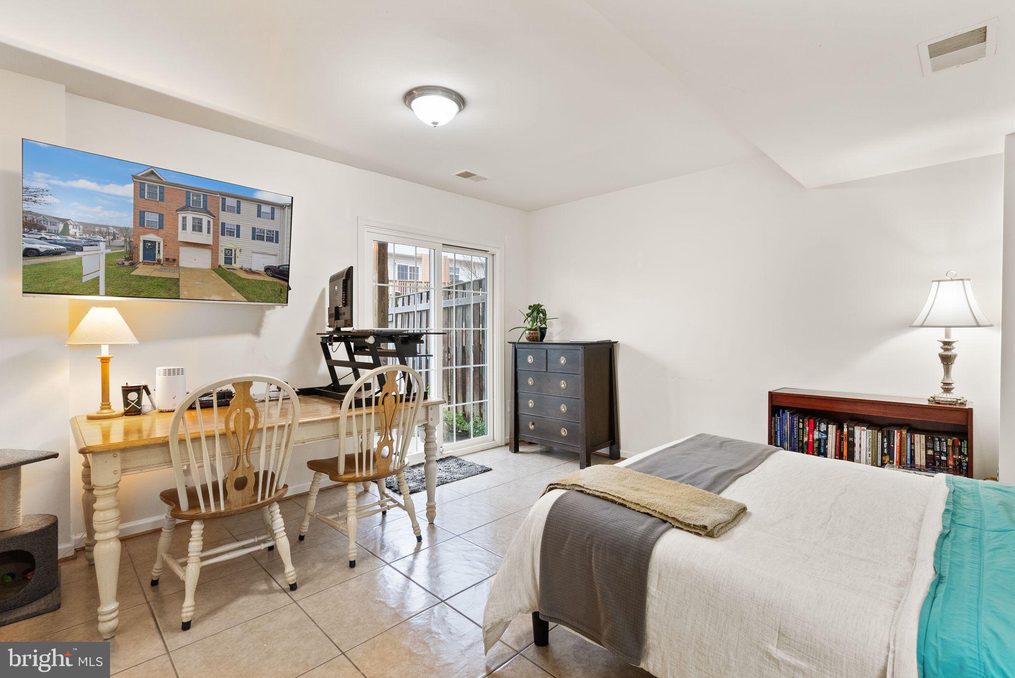 TOWNES OF VANDERBILT - Residential