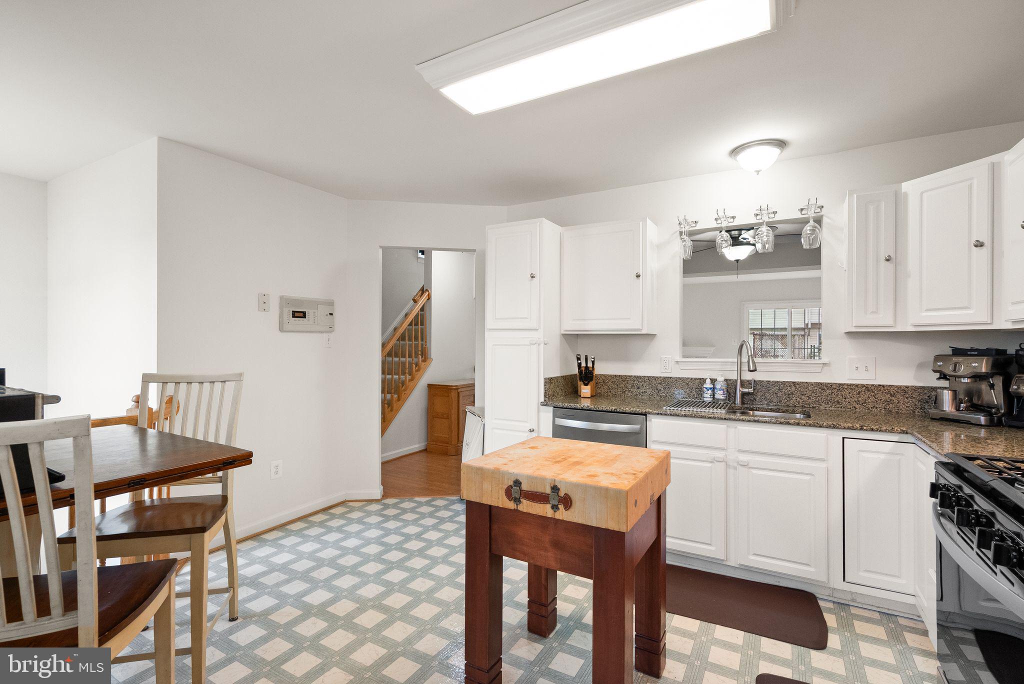 TOWNES OF VANDERBILT - Residential