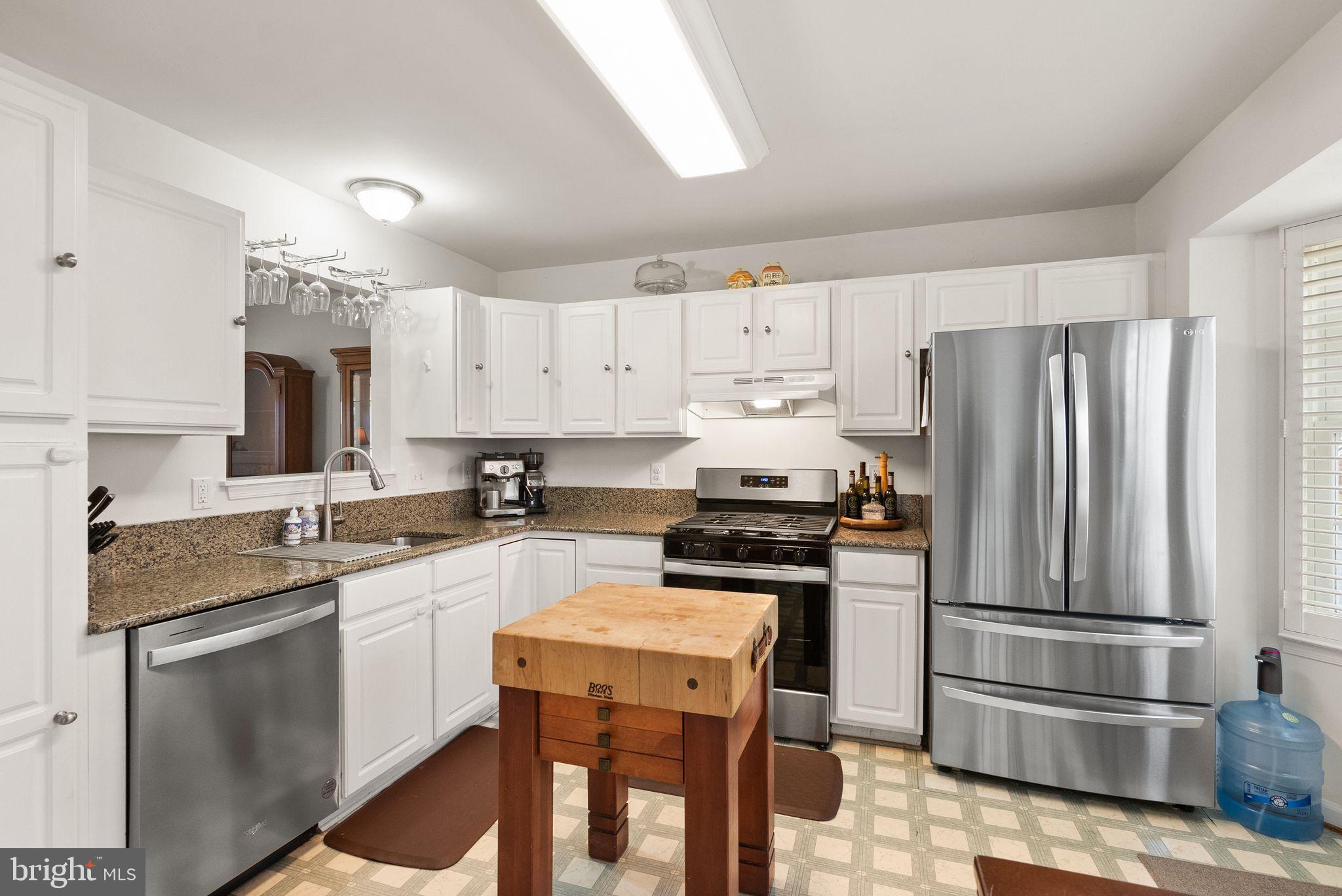 TOWNES OF VANDERBILT - Residential