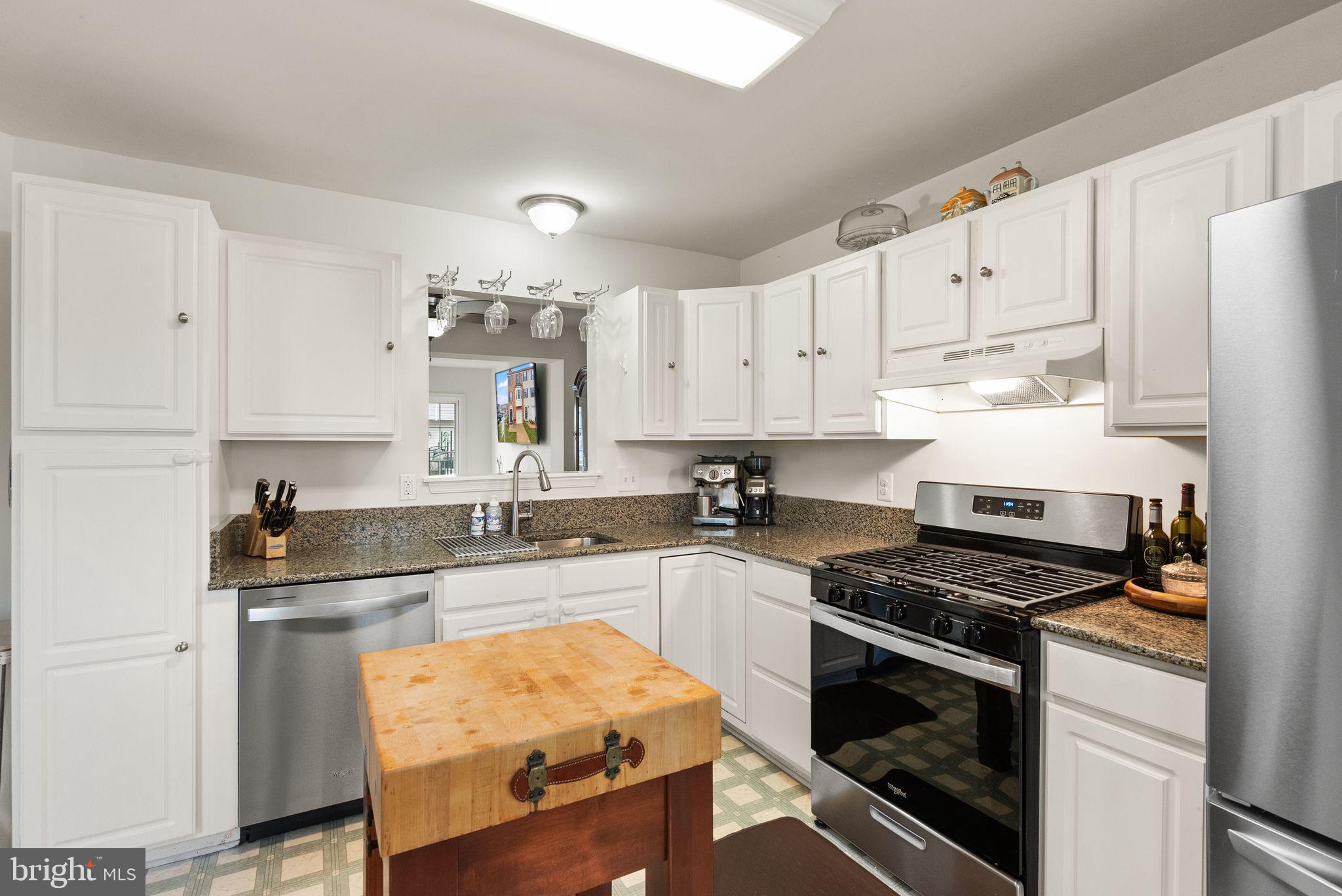 TOWNES OF VANDERBILT - Residential