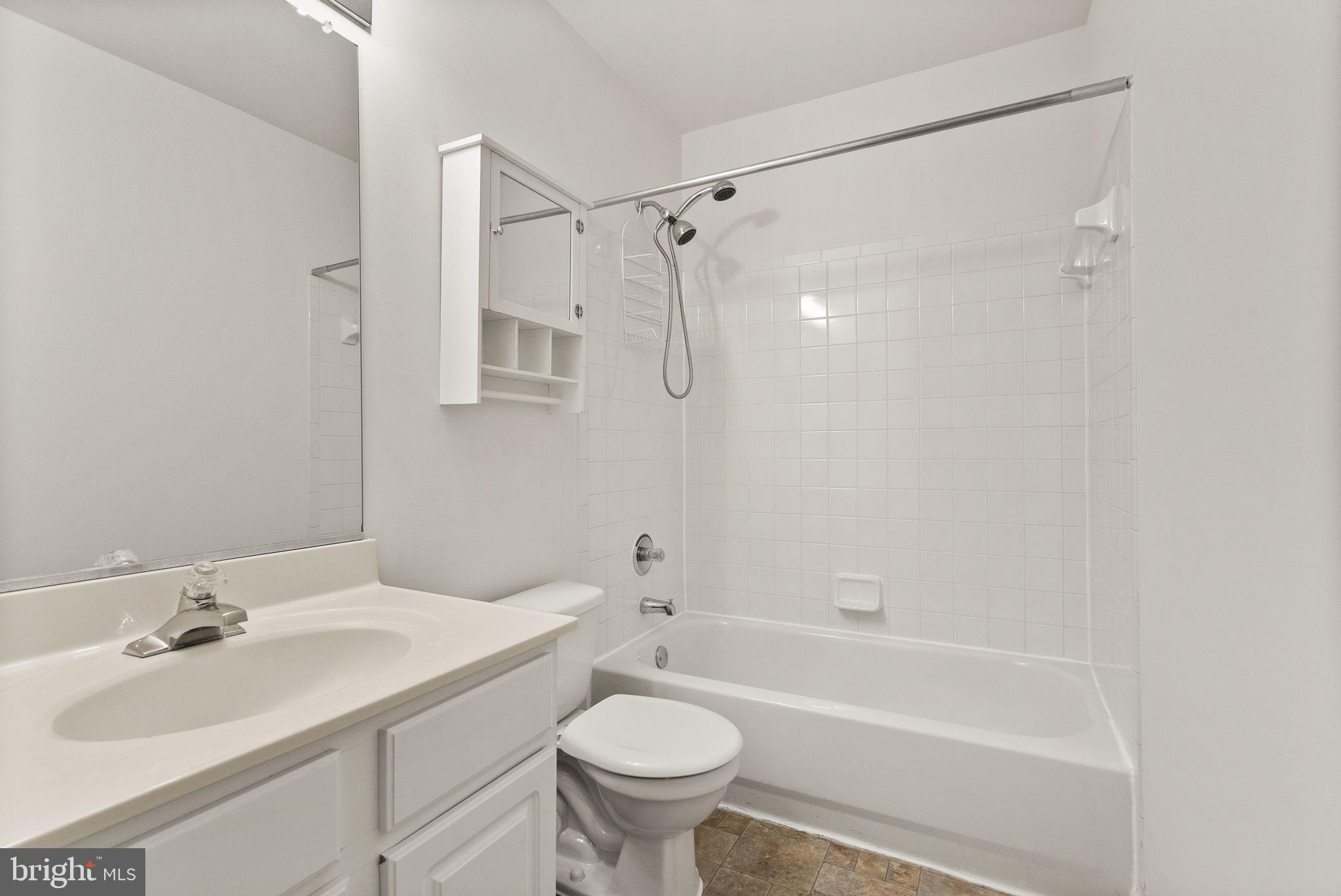 TOWNES OF VANDERBILT - Residential