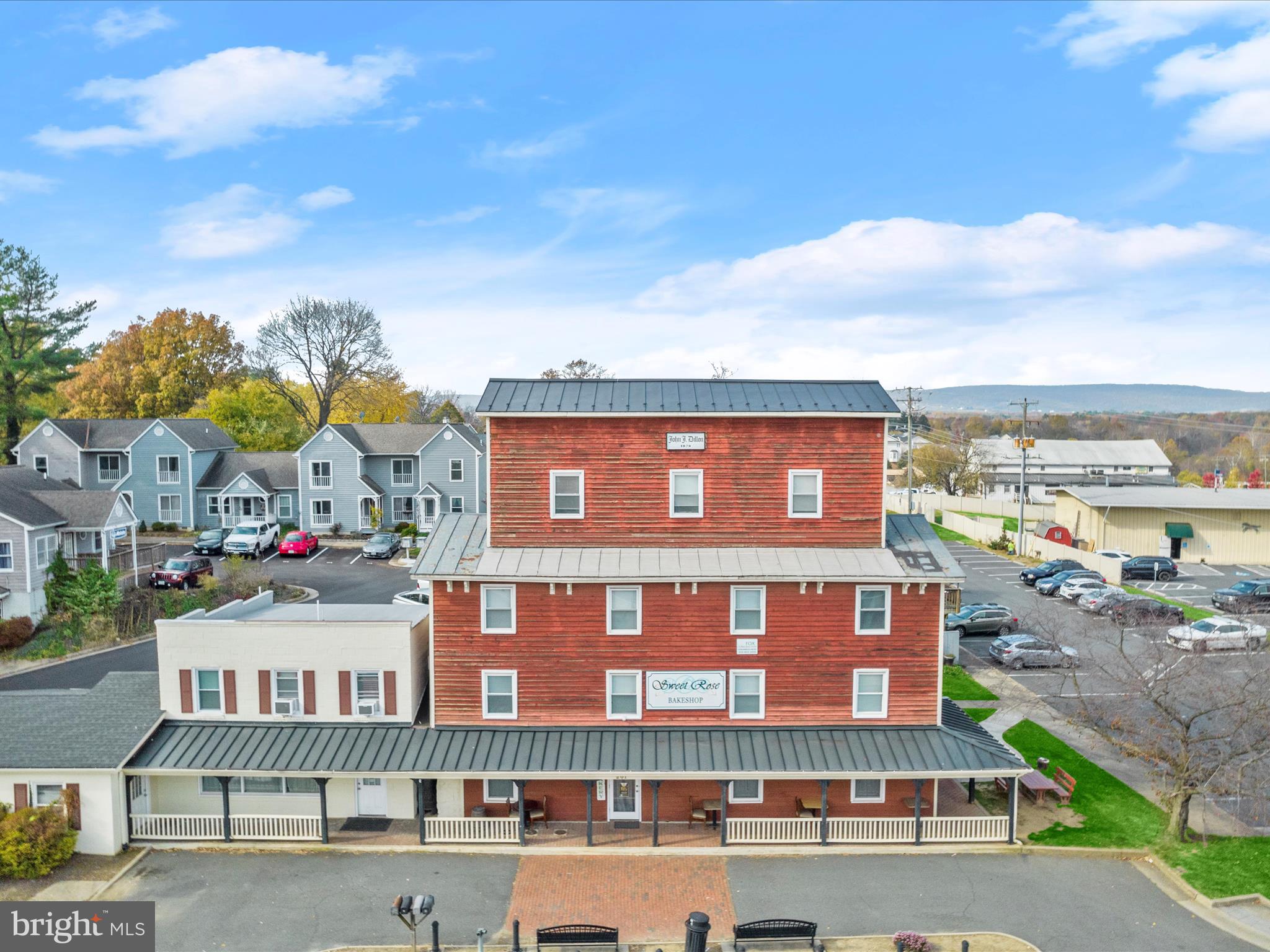 MAYFAIR - Residential