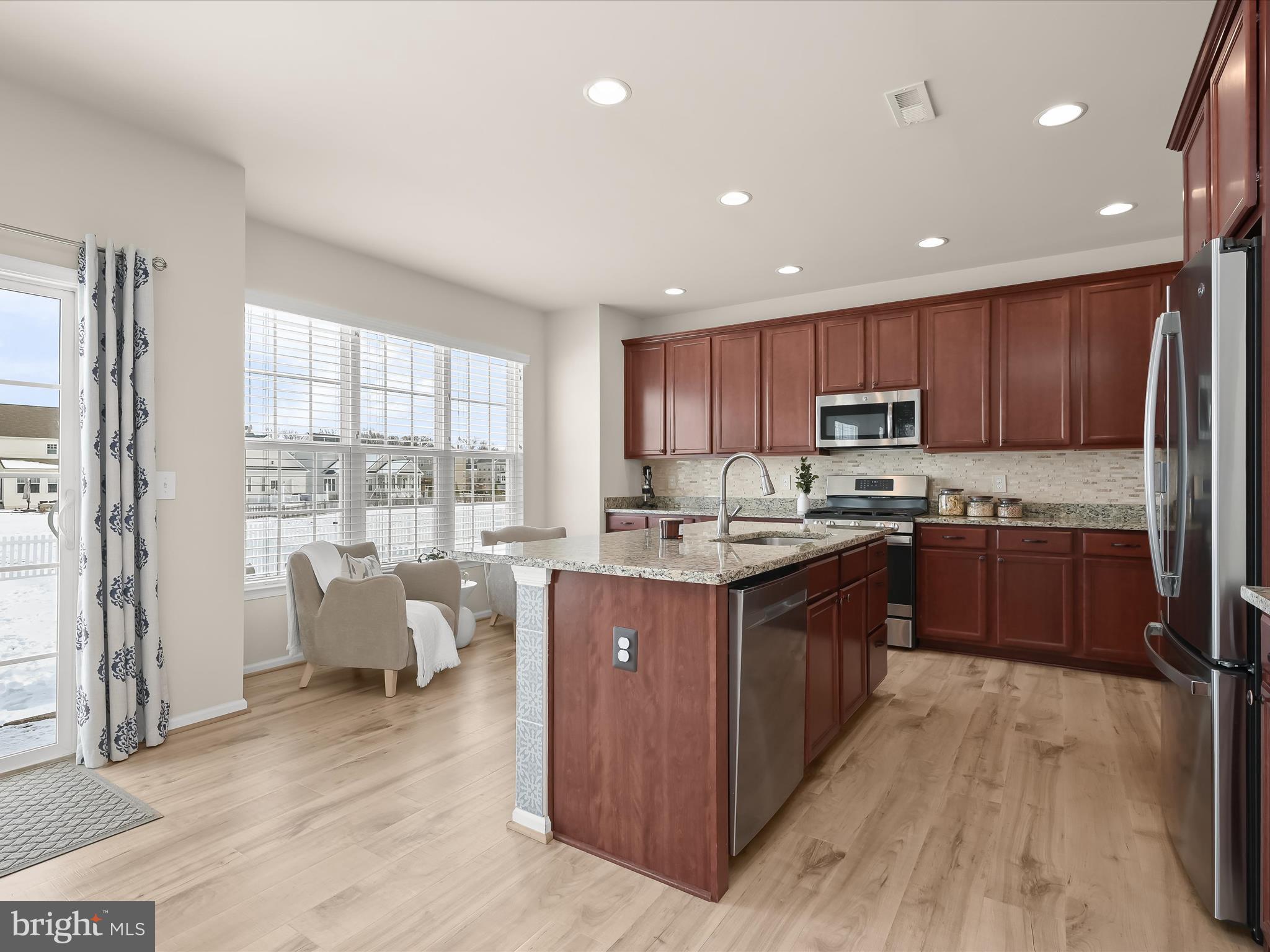 MAYFAIR - Residential