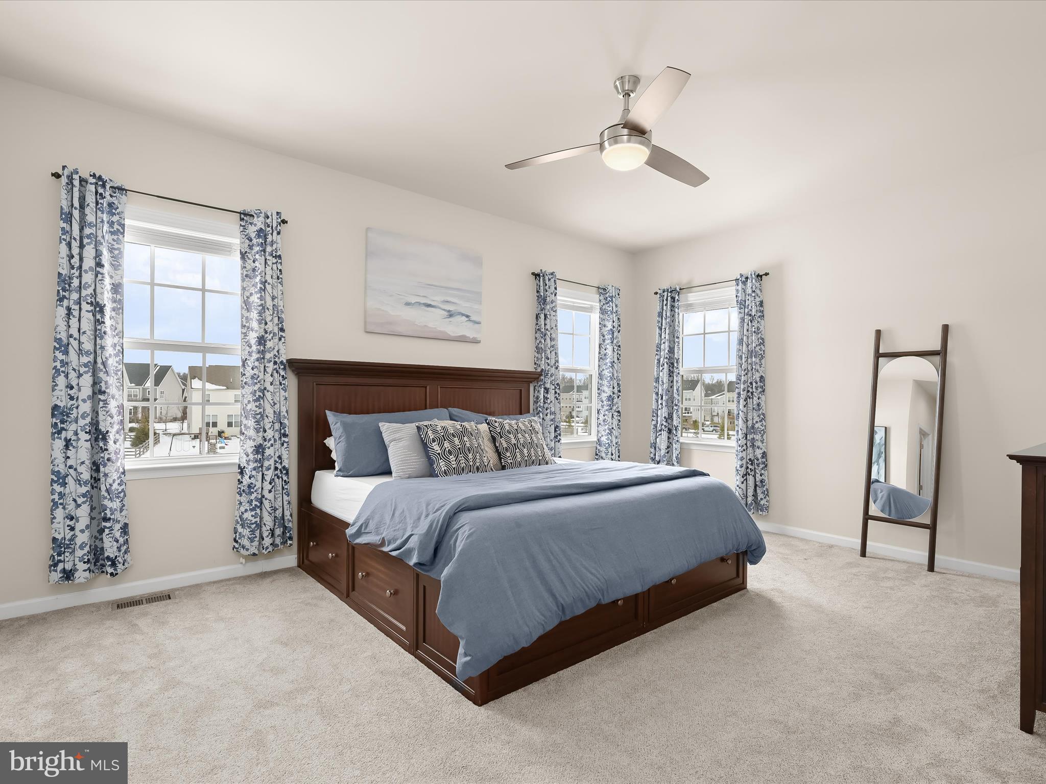 MAYFAIR - Residential