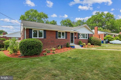 Photo of 500 N Naylor Street N, ALEXANDRIA, VA 22304 (MLS # VAAX2060754)
