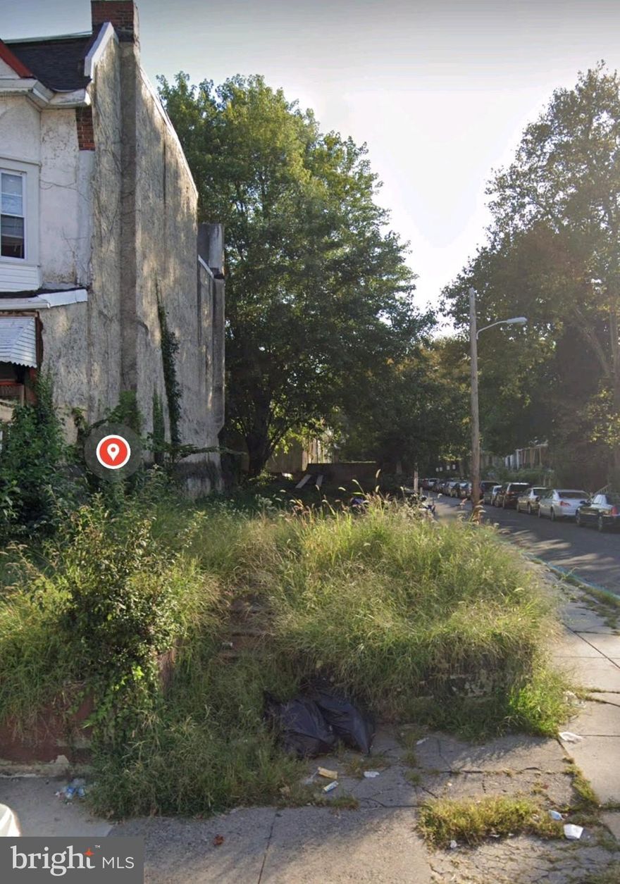 Large commercial CMX2 corner lot being sold cash as is. 10% deposit and proof of funds required. Buyer responsible for  city certificate (U&O). Seller asks that buyer use Sellers title company.