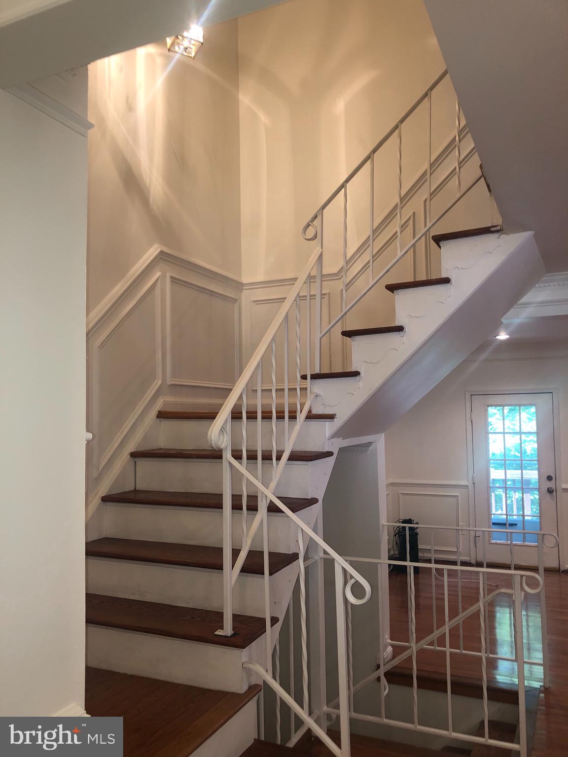 BETHELEN WOODS - Residential Lease