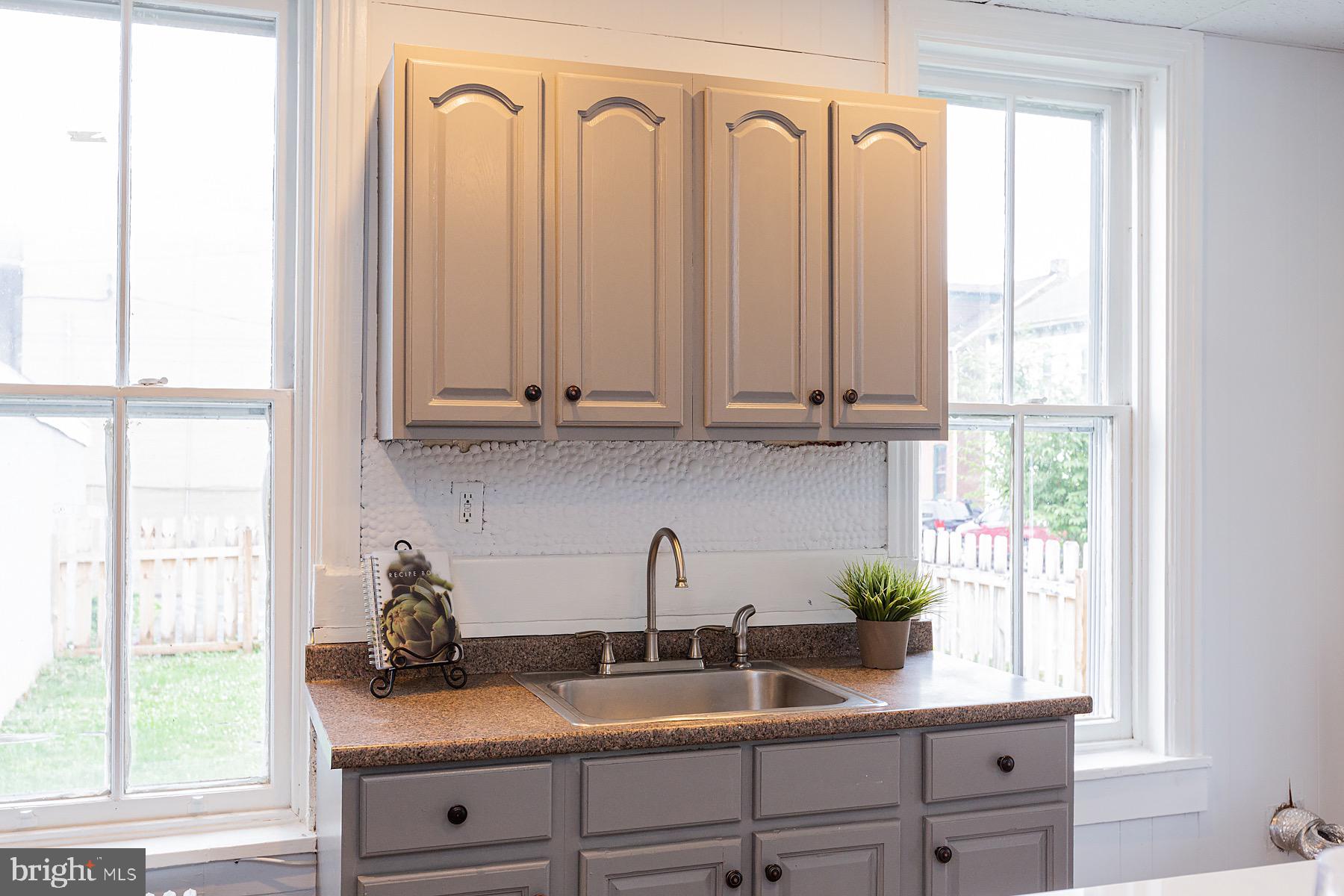 COLUMBIA - Residential Income