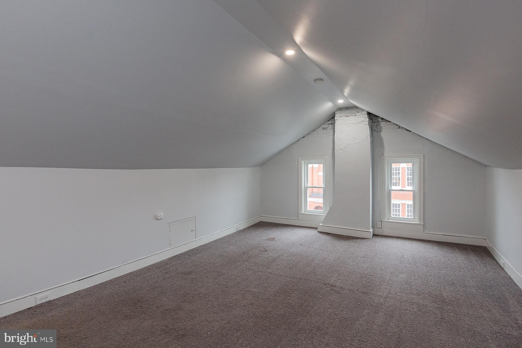 COLUMBIA - Residential Income