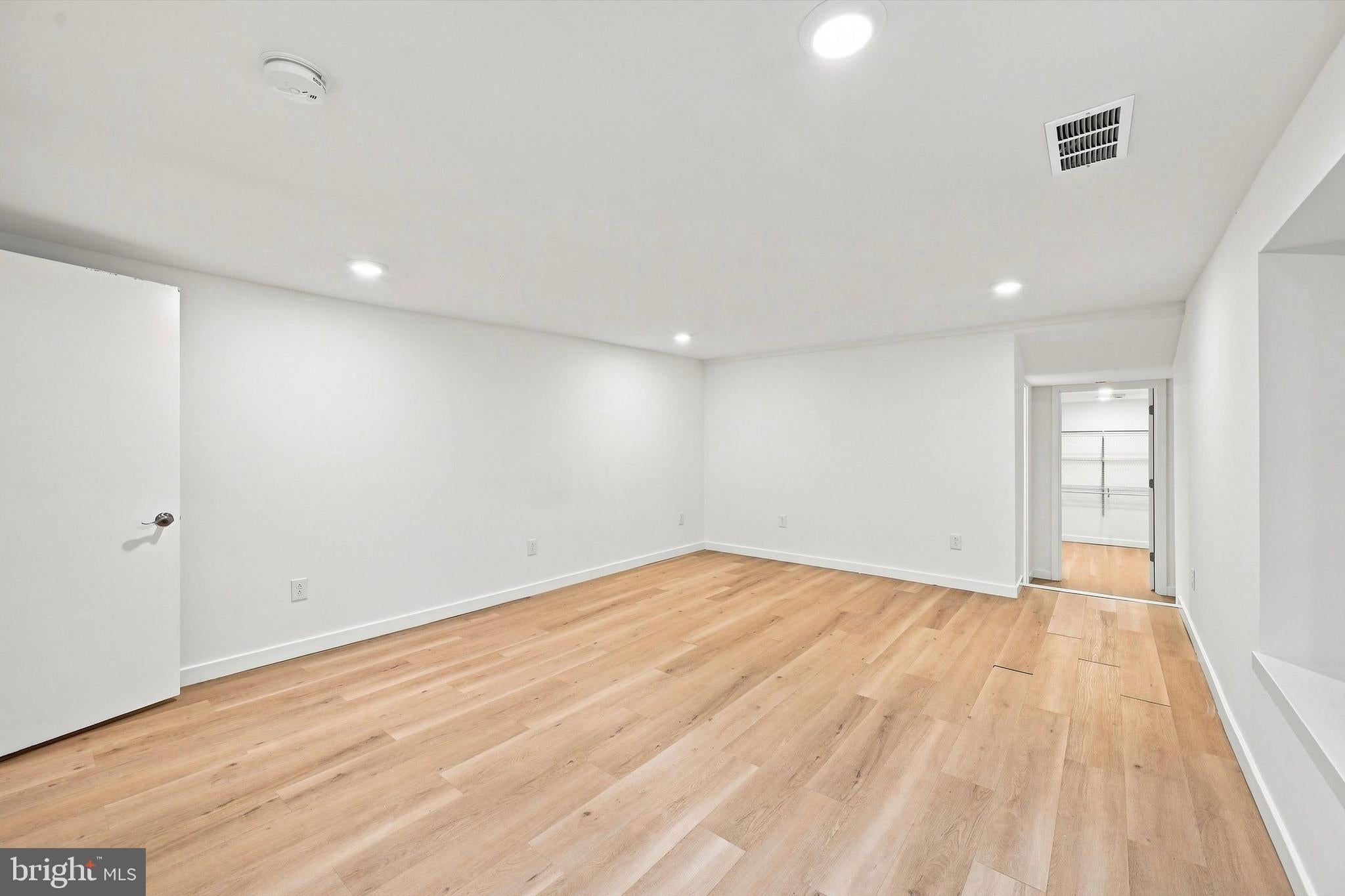 400 N FRONT STREET UNIT E