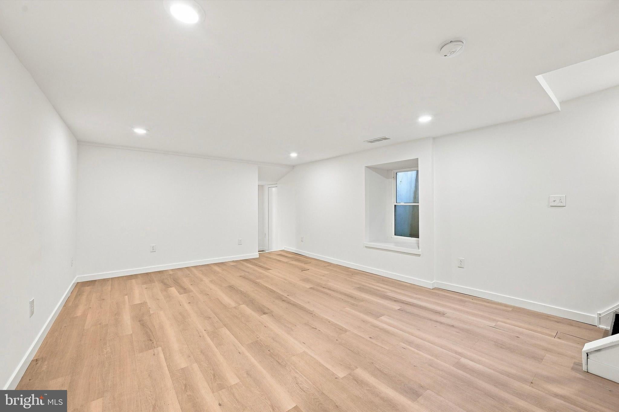 400 N FRONT STREET UNIT E