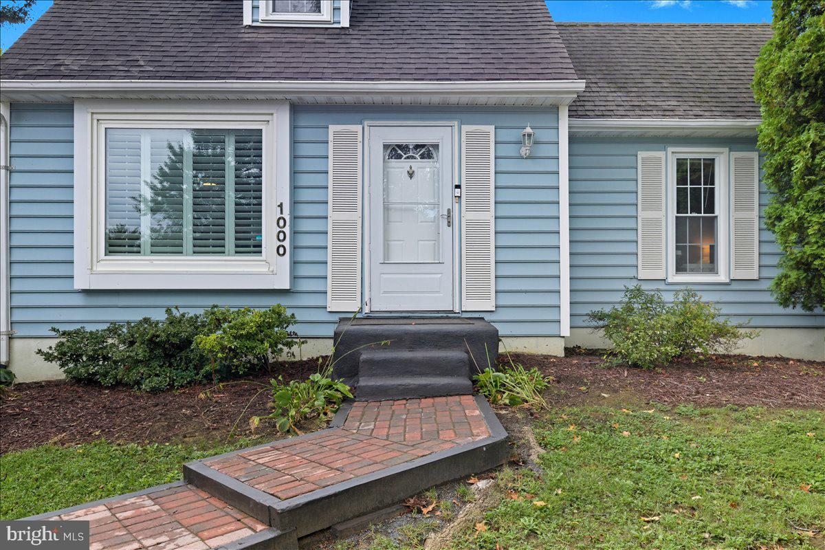 1000 HYDE PARK DRIVE