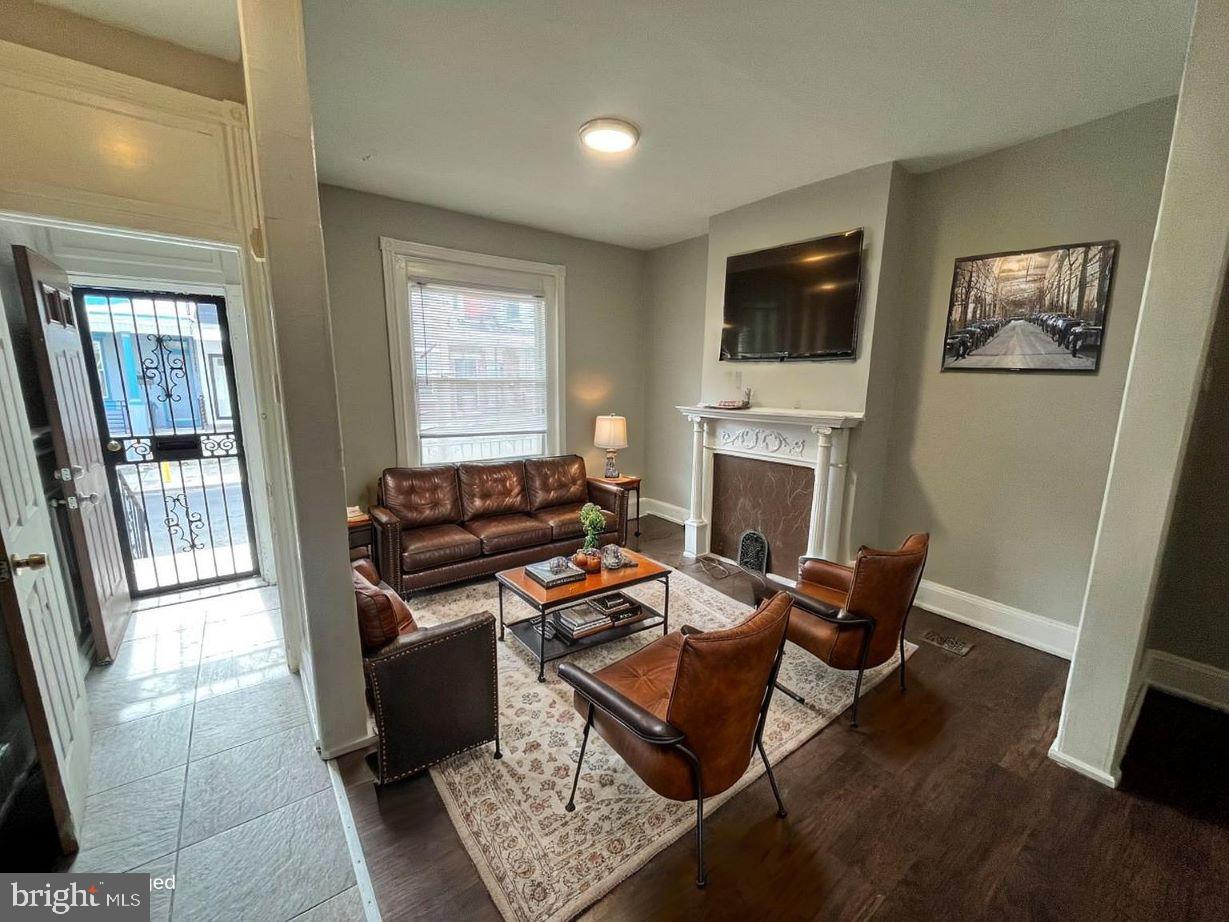 PHILADELPHIA (WEST) - Residential