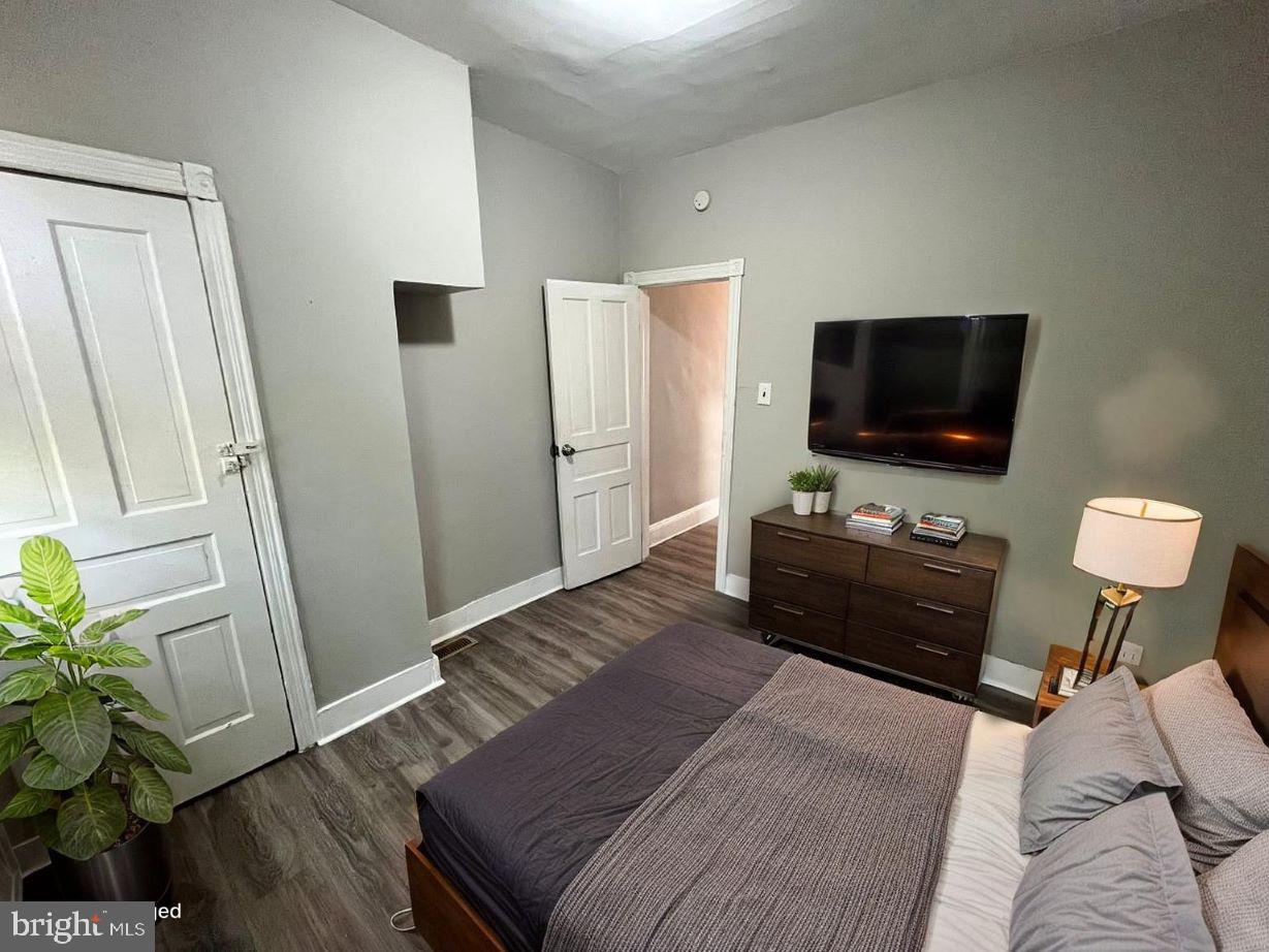 PHILADELPHIA (WEST) - Residential