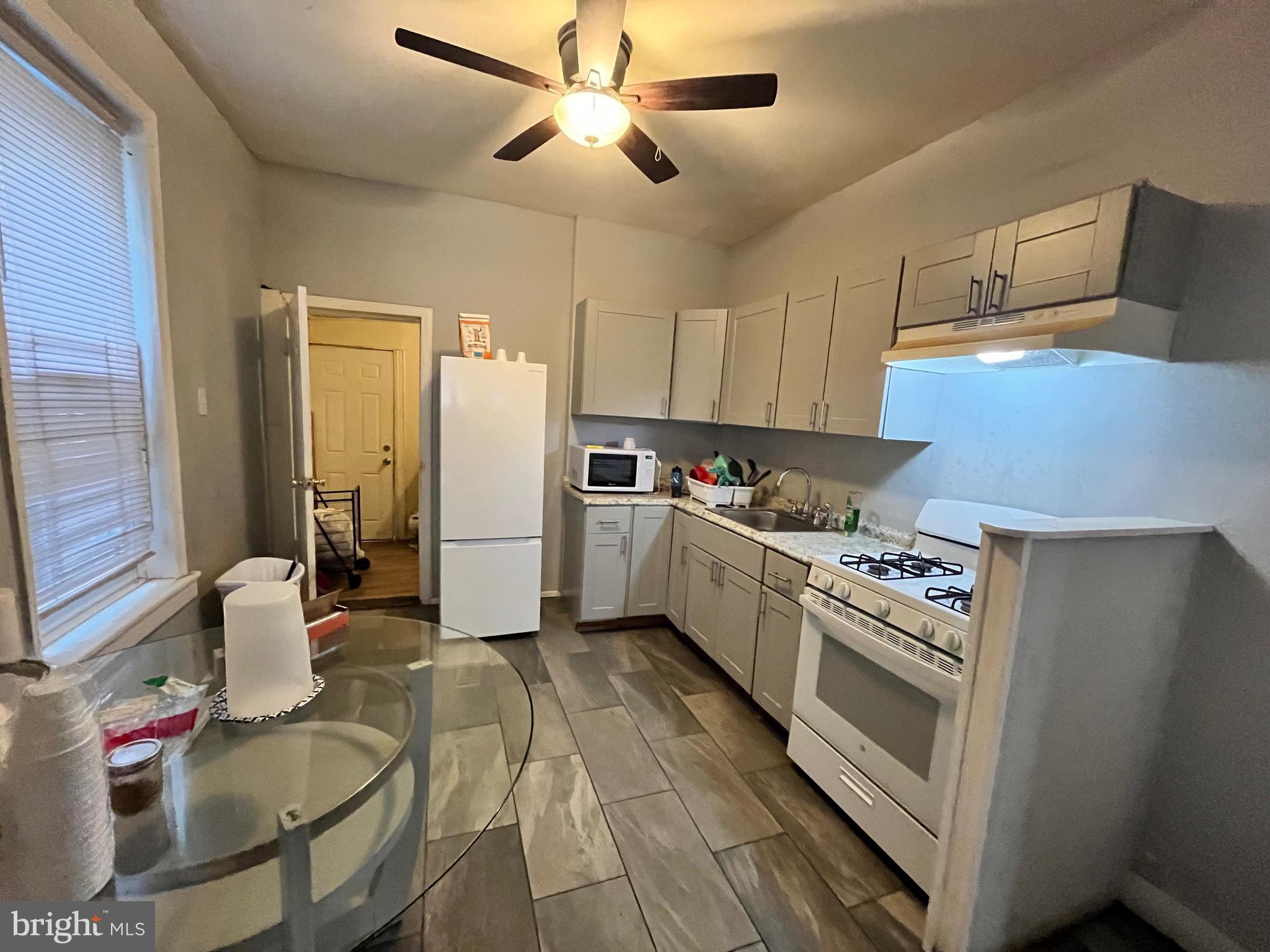 PHILADELPHIA (WEST) - Residential