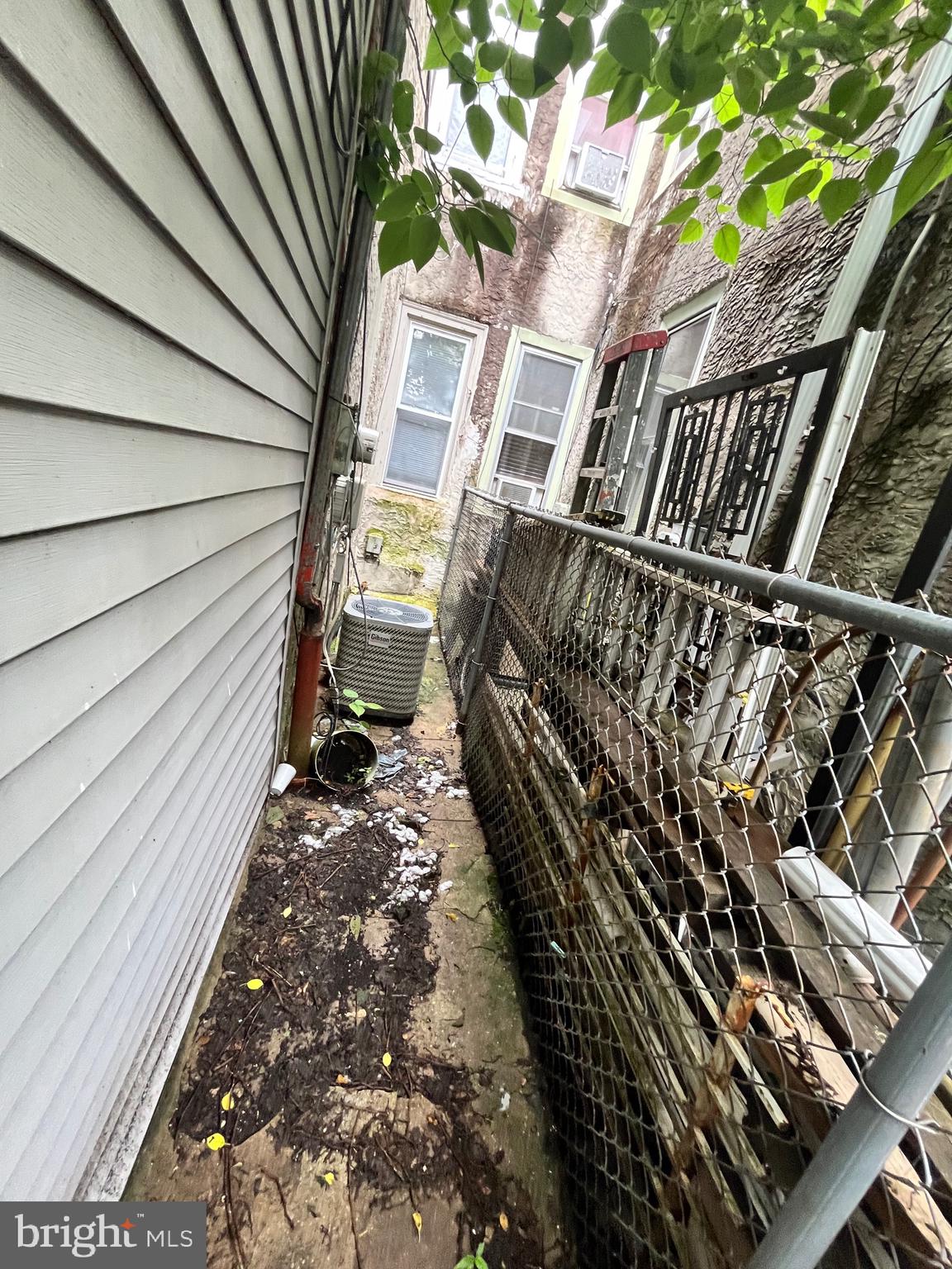 PHILADELPHIA (WEST) - Residential