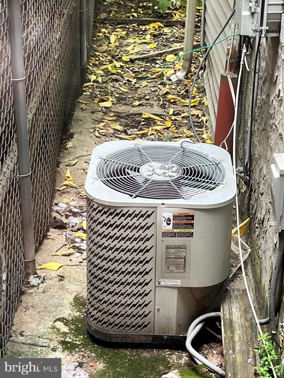 PHILADELPHIA (WEST) - Residential