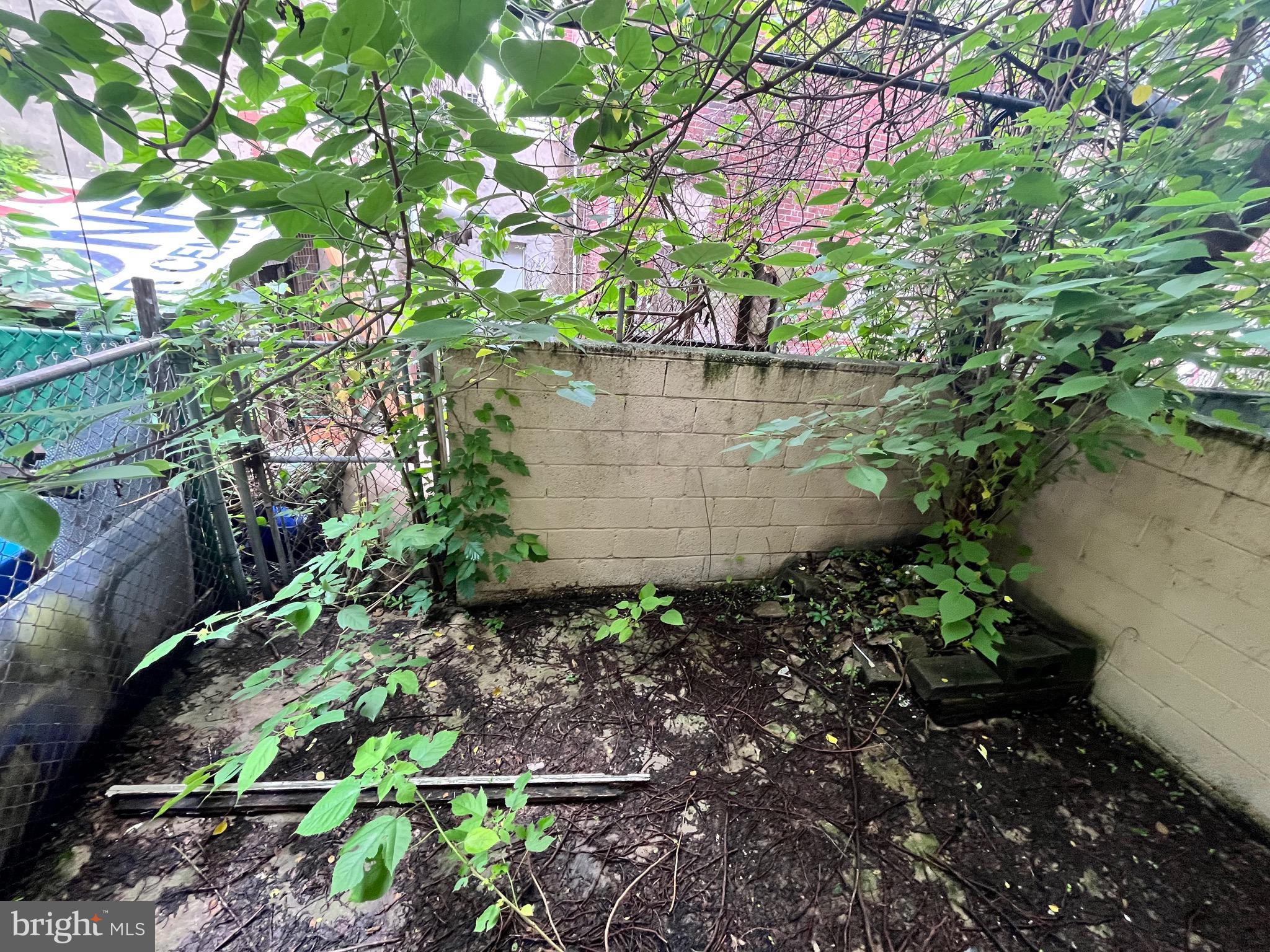 PHILADELPHIA (WEST) - Residential