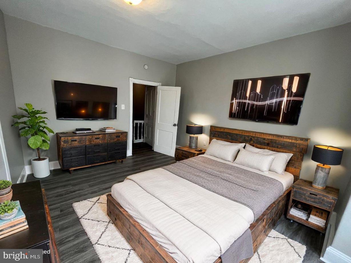 PHILADELPHIA (WEST) - Residential