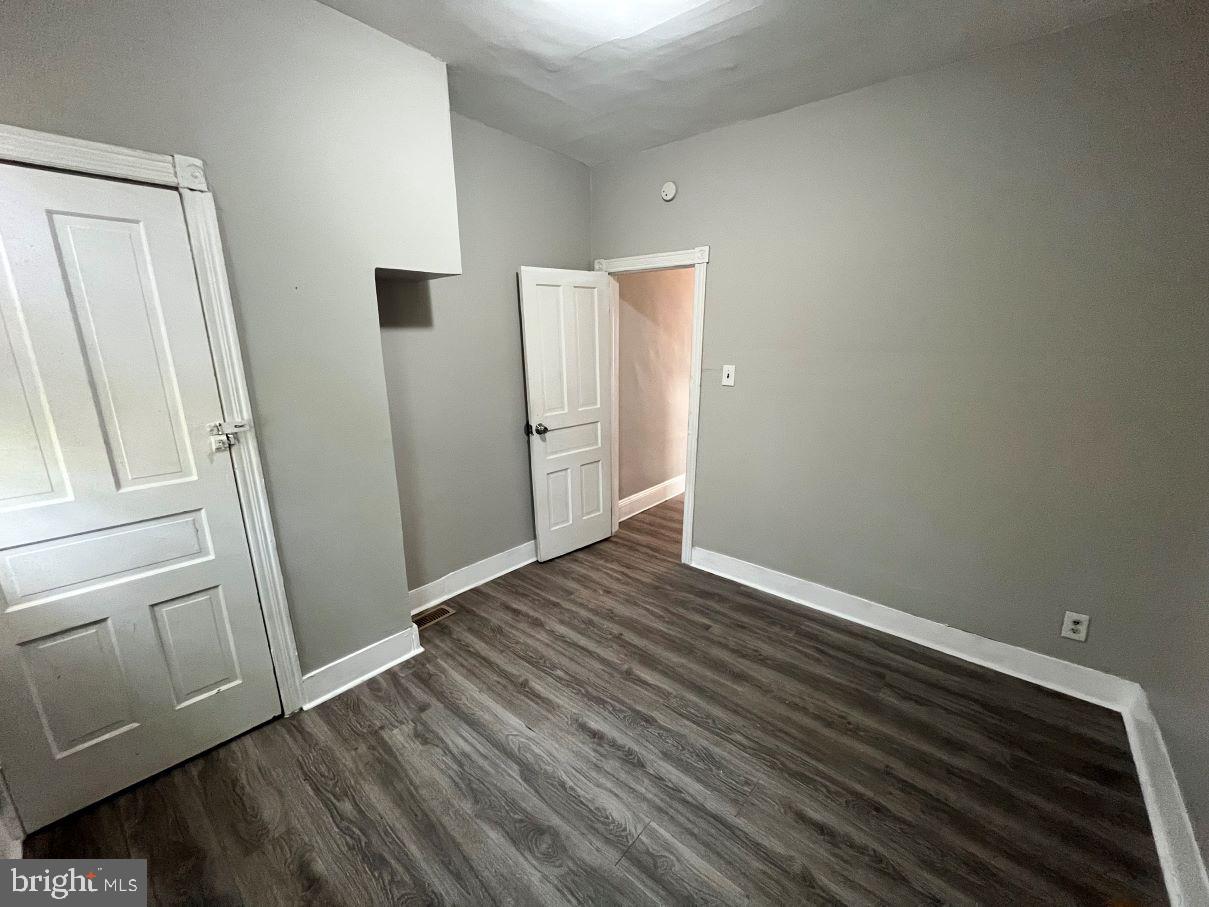 PHILADELPHIA (WEST) - Residential