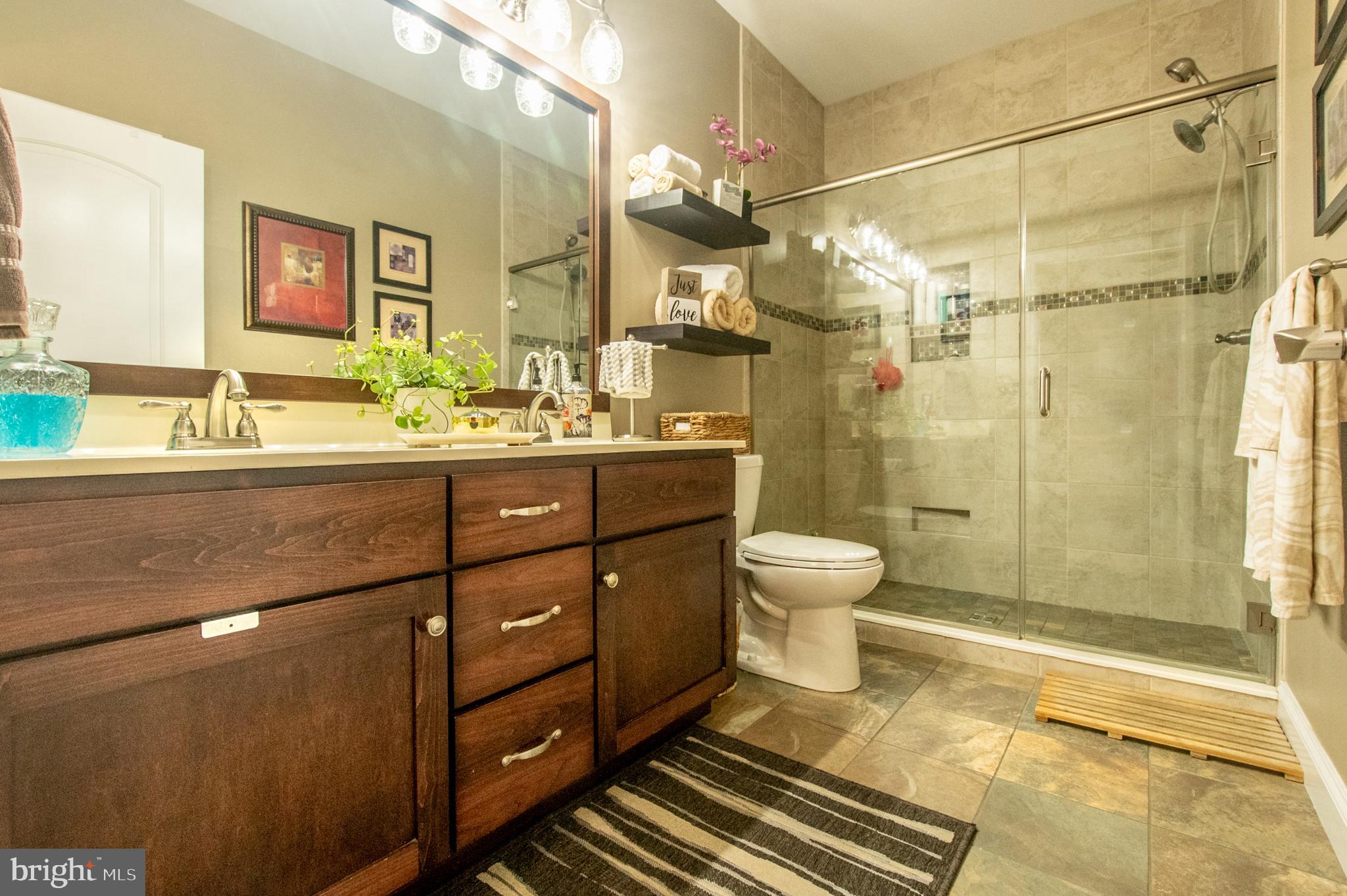 THE WOODS AT ROCK RAYMOND - Residential