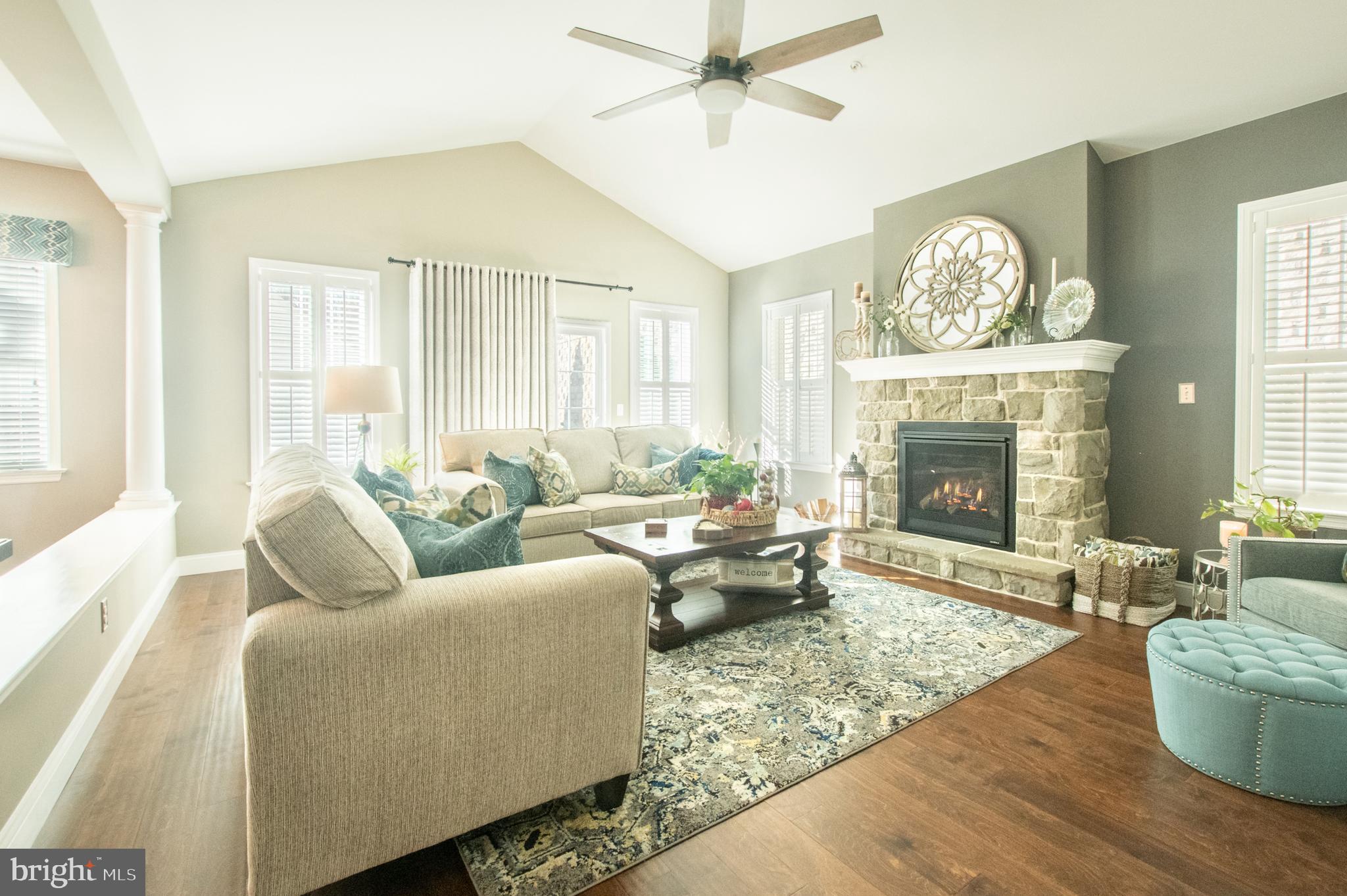 THE WOODS AT ROCK RAYMOND - Residential