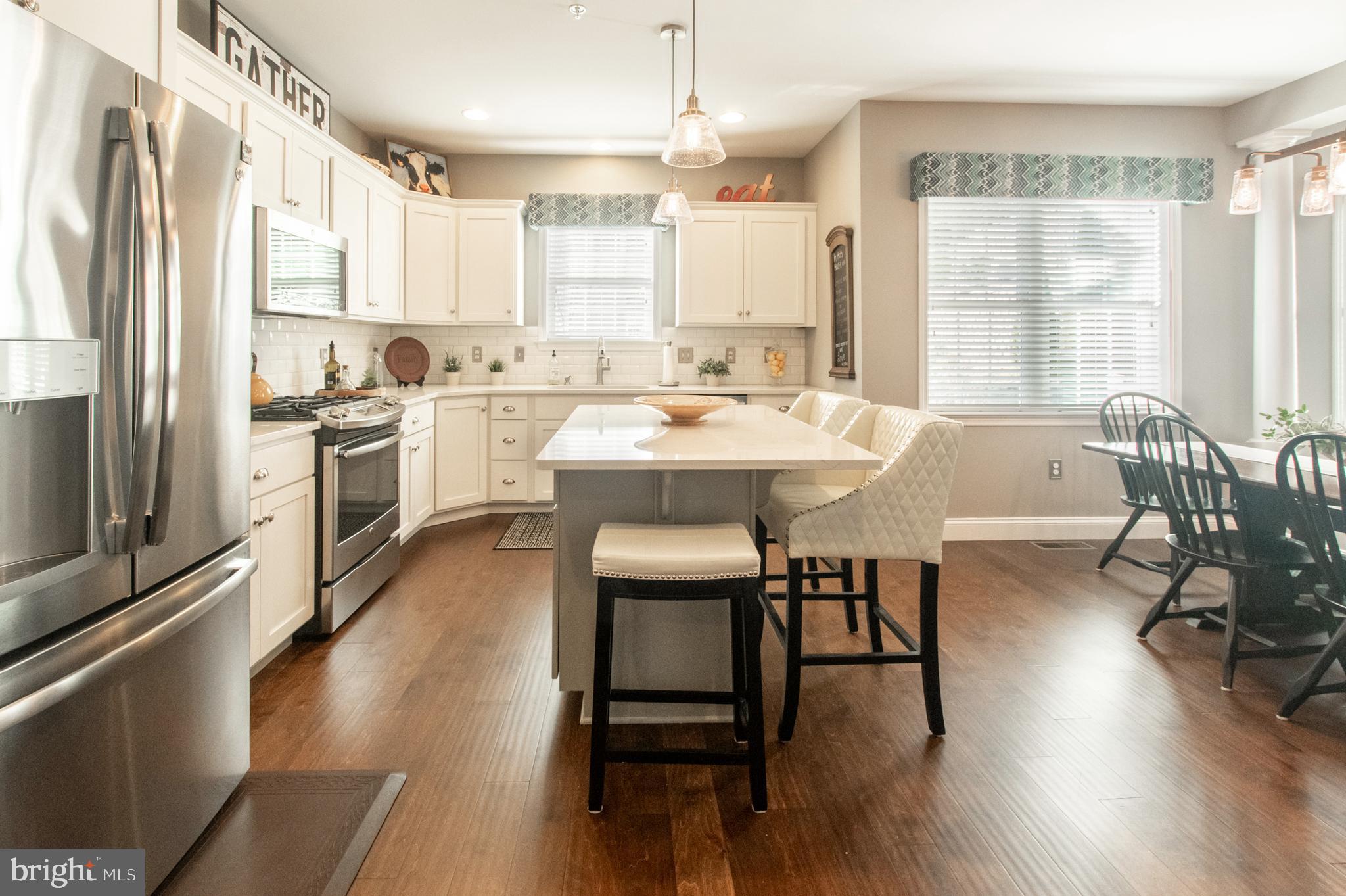 THE WOODS AT ROCK RAYMOND - Residential