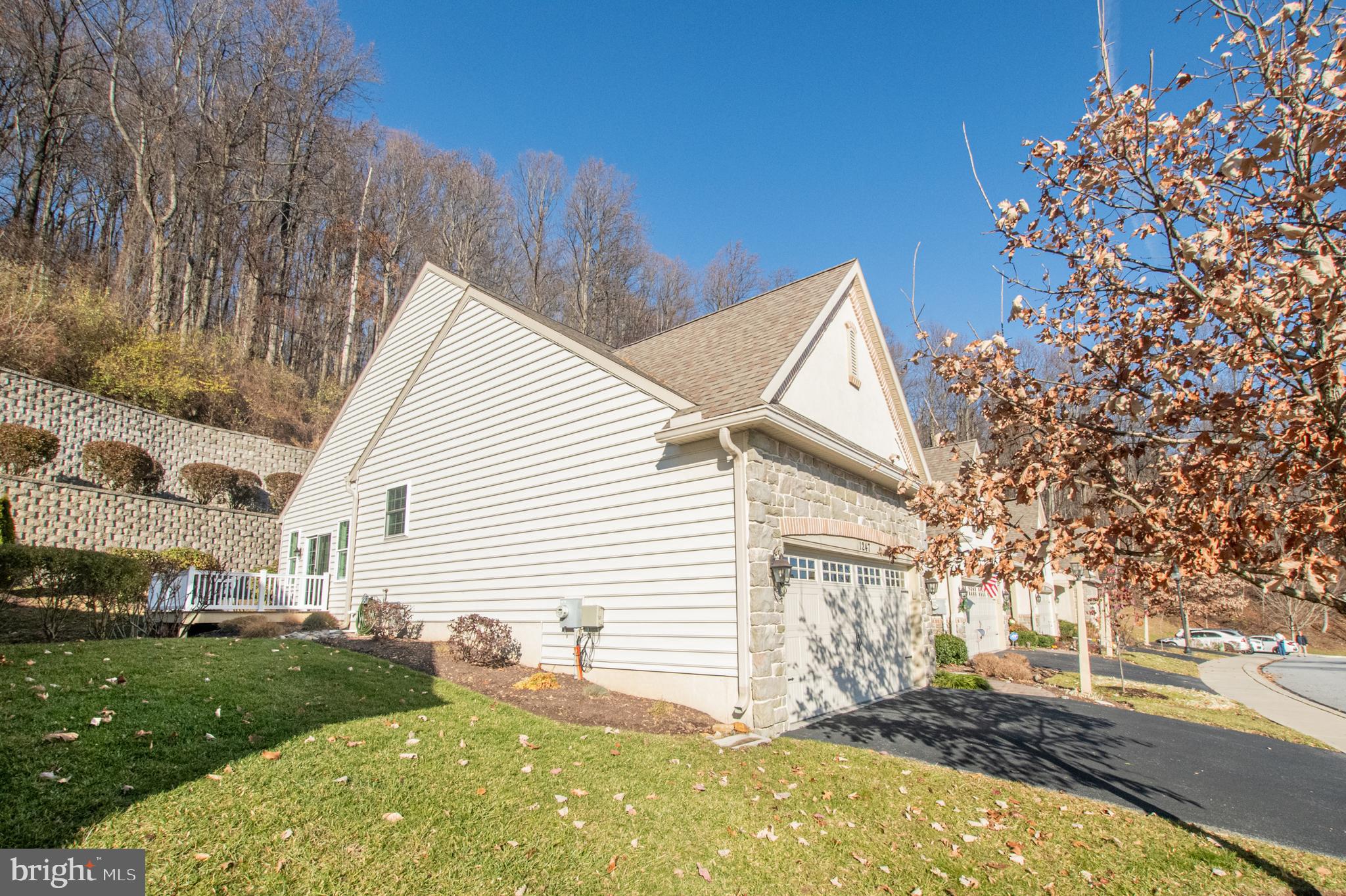 1247 S RED MAPLE WAY