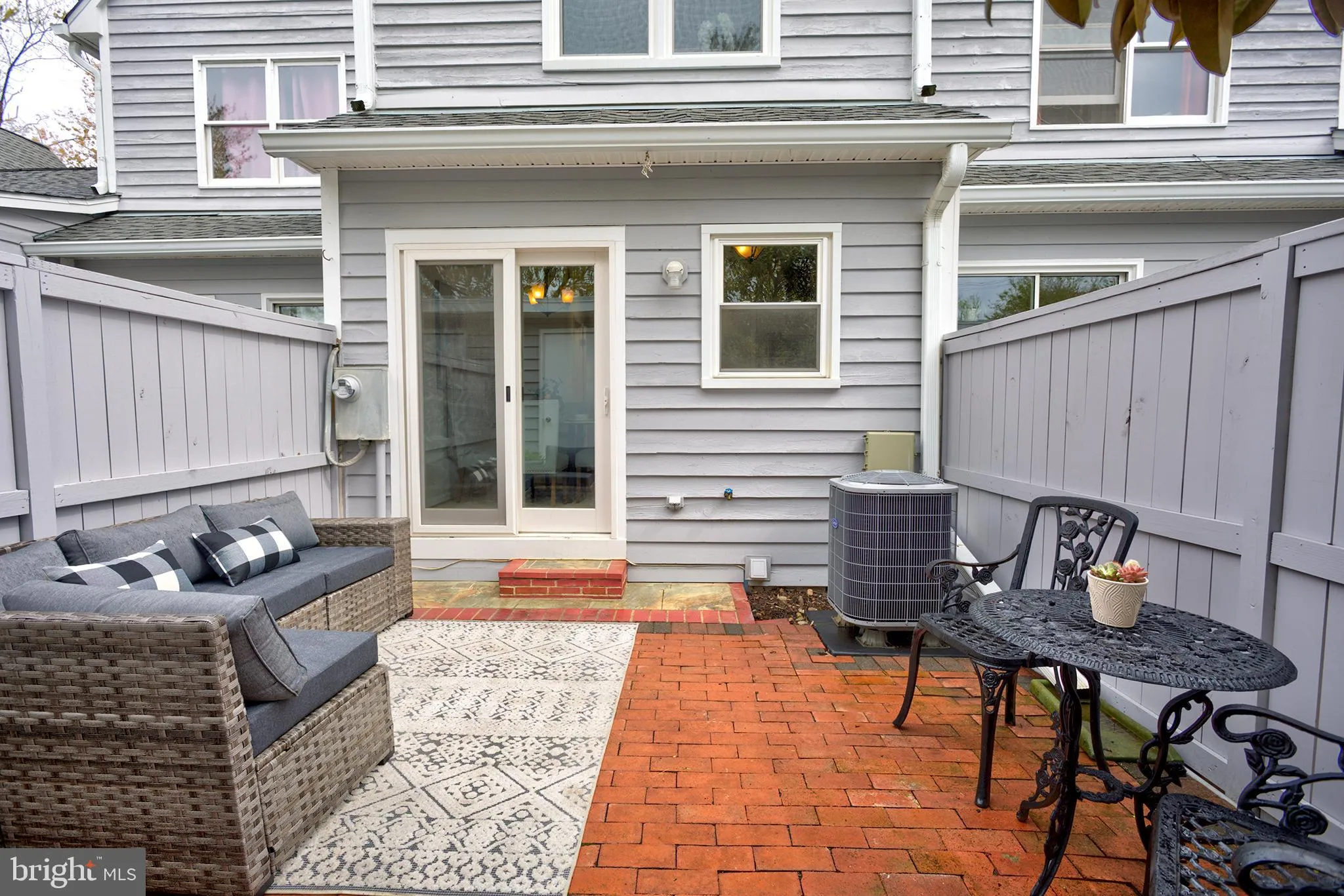 Leesburg, Virginia 20175, United States, 2 Bedrooms Bedrooms, ,2 BathroomsBathrooms,Residential,Active,105055